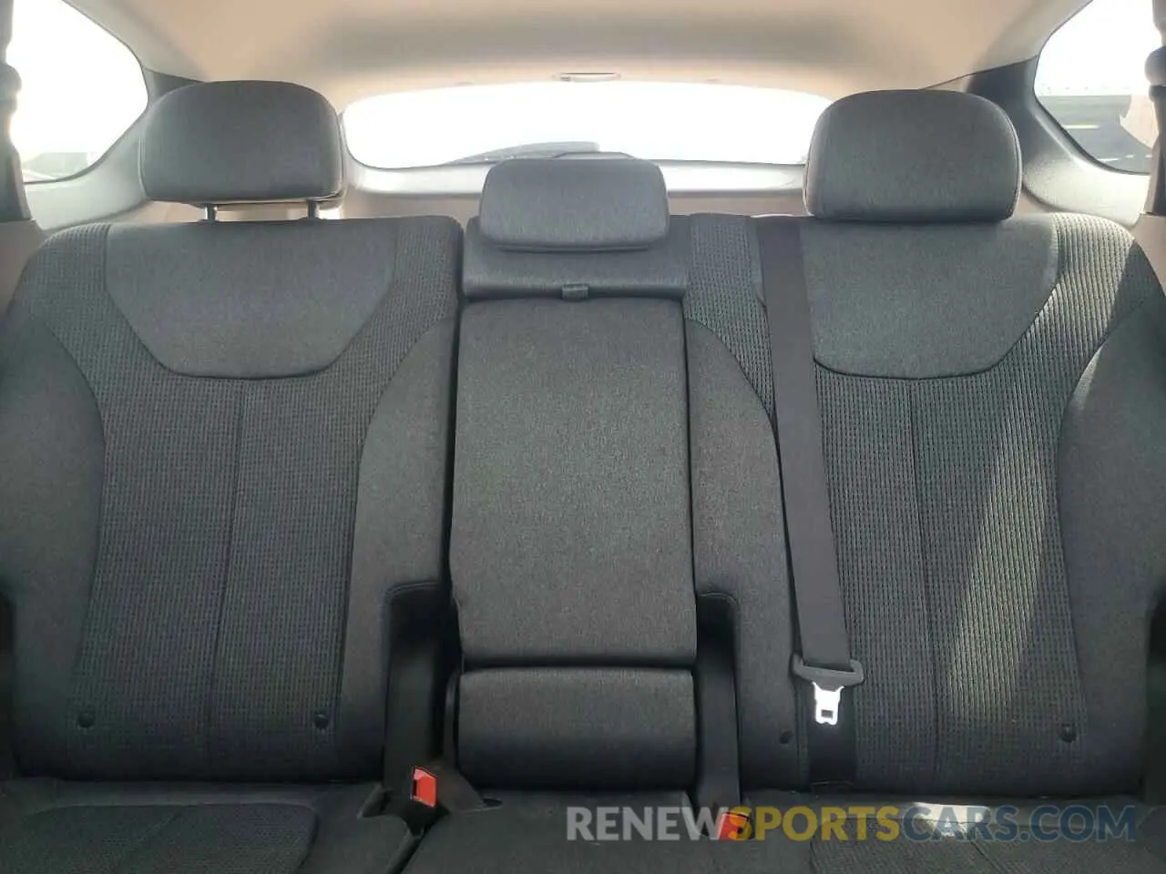 10 Photograph of a damaged car 5NMS2CAD6KH108020 HYUNDAI SANTA FE 2019