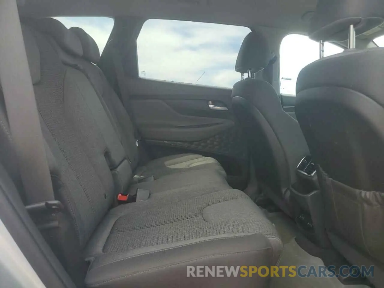 11 Photograph of a damaged car 5NMS2CAD6KH108020 HYUNDAI SANTA FE 2019