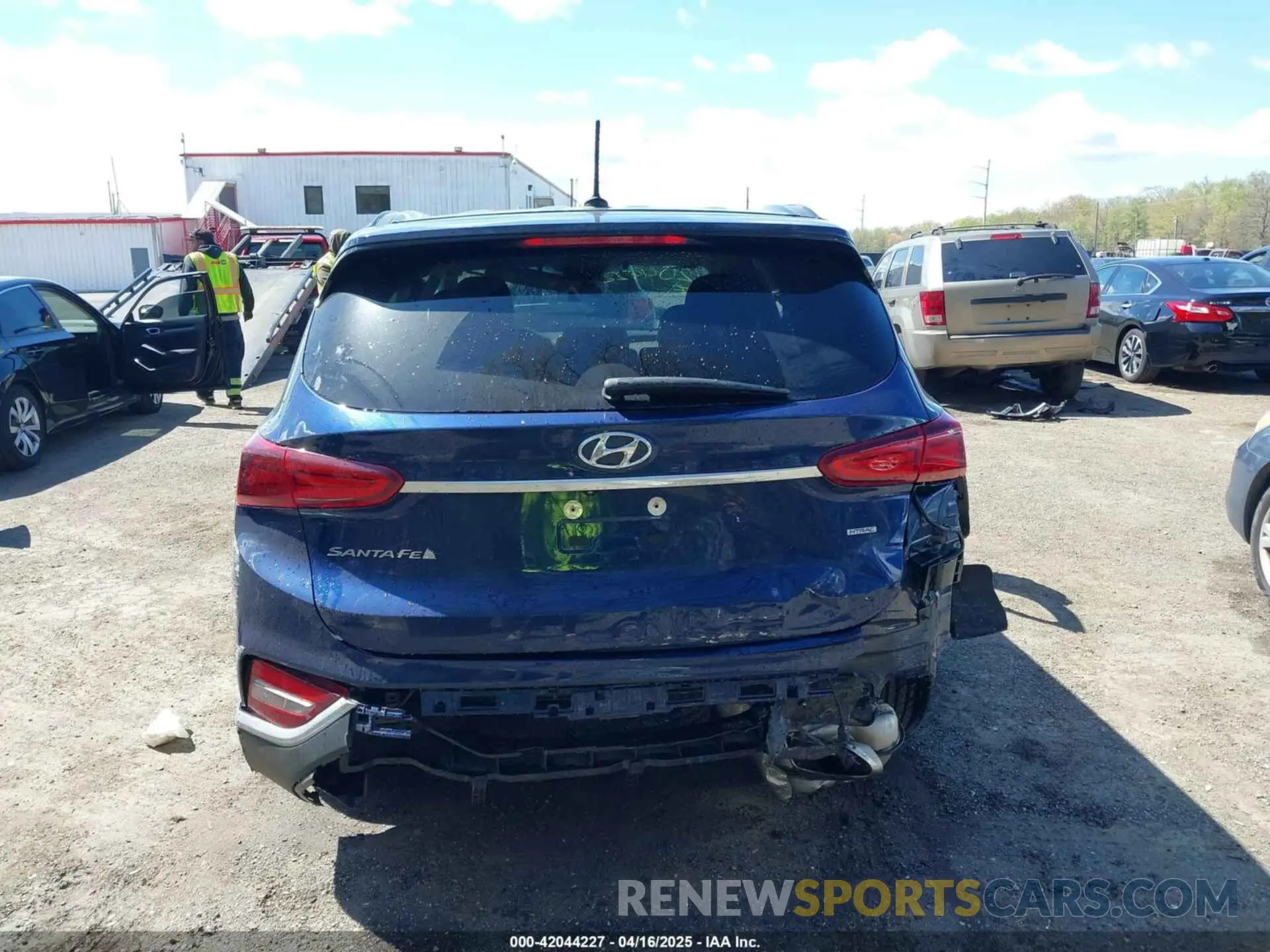 17 Photograph of a damaged car 5NMS2CAD6KH108146 HYUNDAI SANTA FE 2019