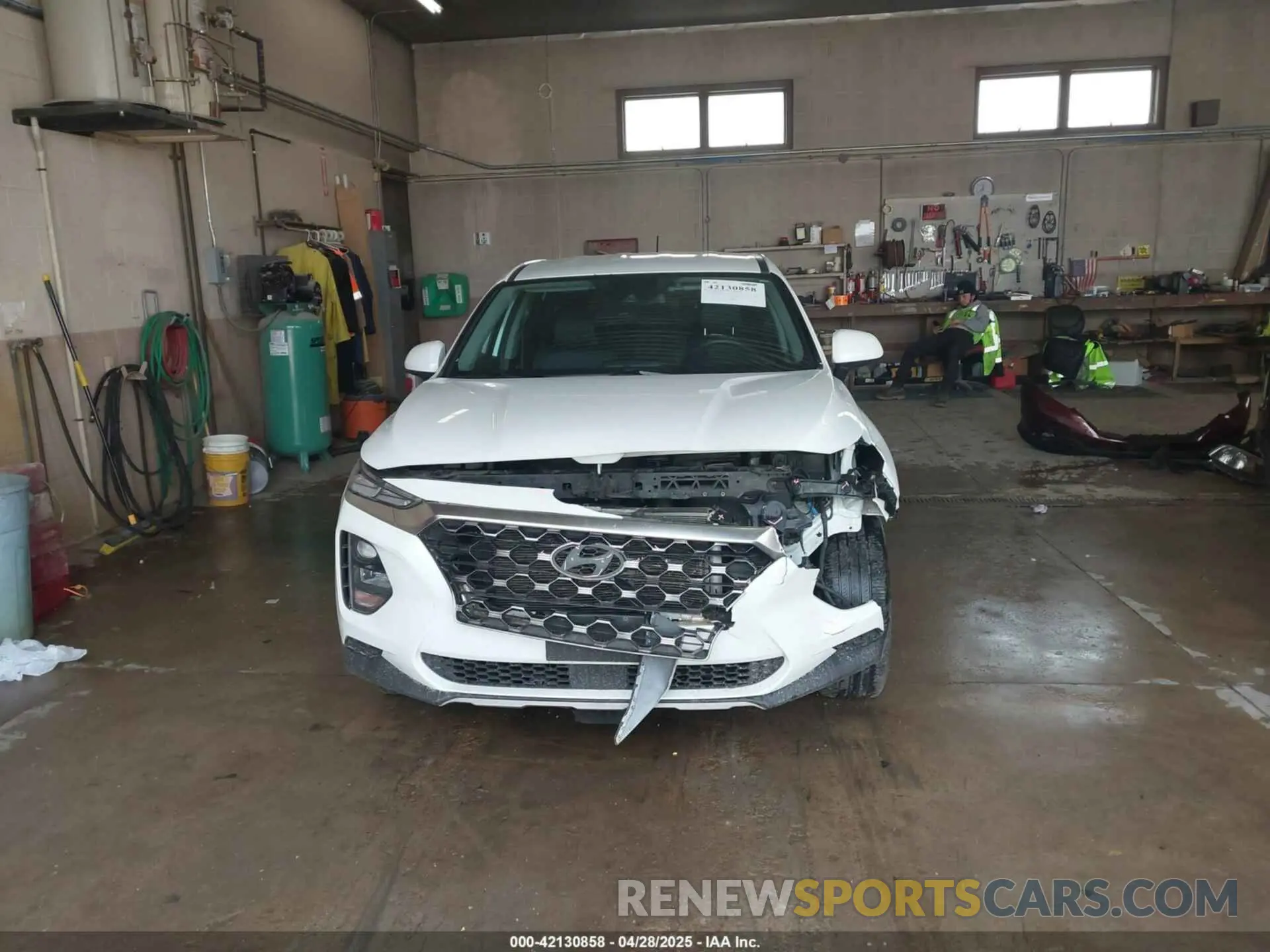 12 Photograph of a damaged car 5NMS2CAD6KH135413 HYUNDAI SANTA FE 2019