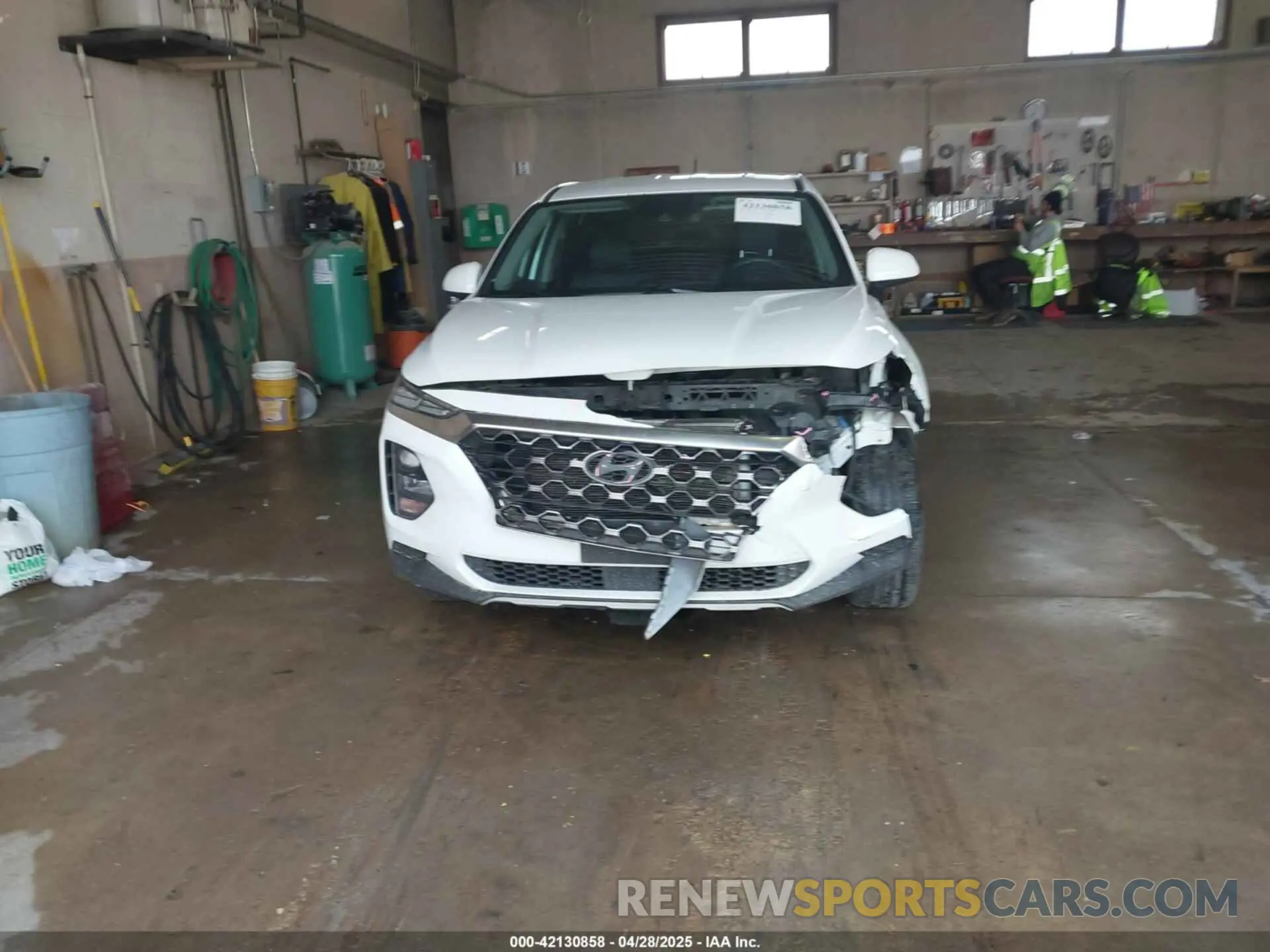 6 Photograph of a damaged car 5NMS2CAD6KH135413 HYUNDAI SANTA FE 2019