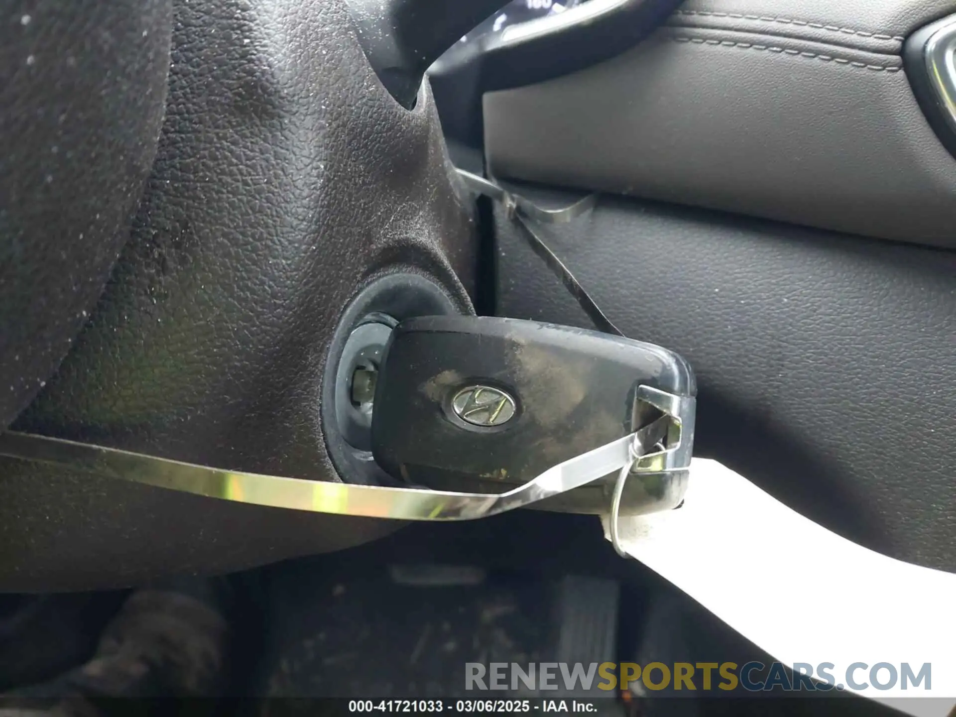 11 Photograph of a damaged car 5NMS2CAD7KH070703 HYUNDAI SANTA FE 2019