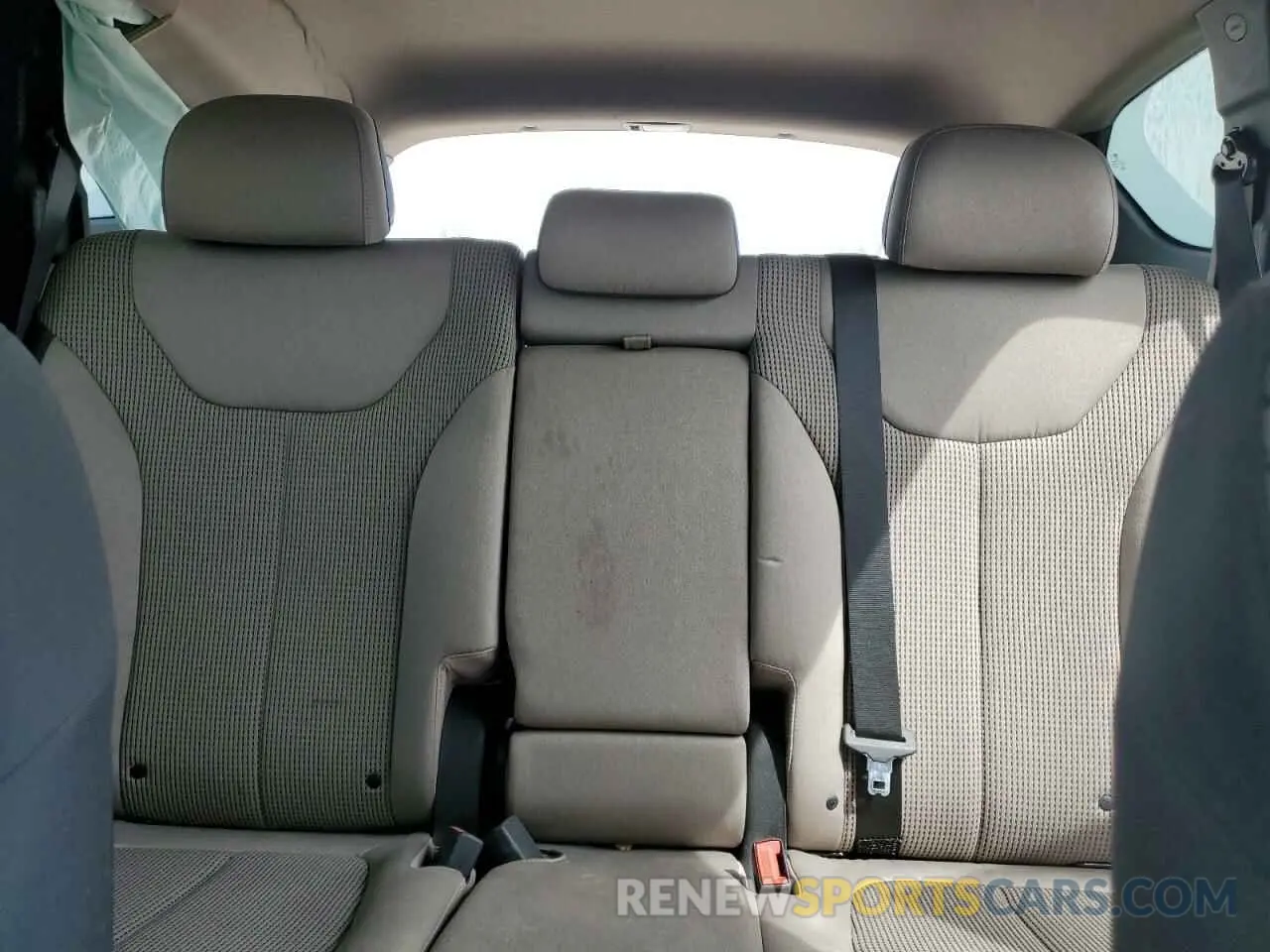 10 Photograph of a damaged car 5NMS2CAD7KH097514 HYUNDAI SANTA FE 2019