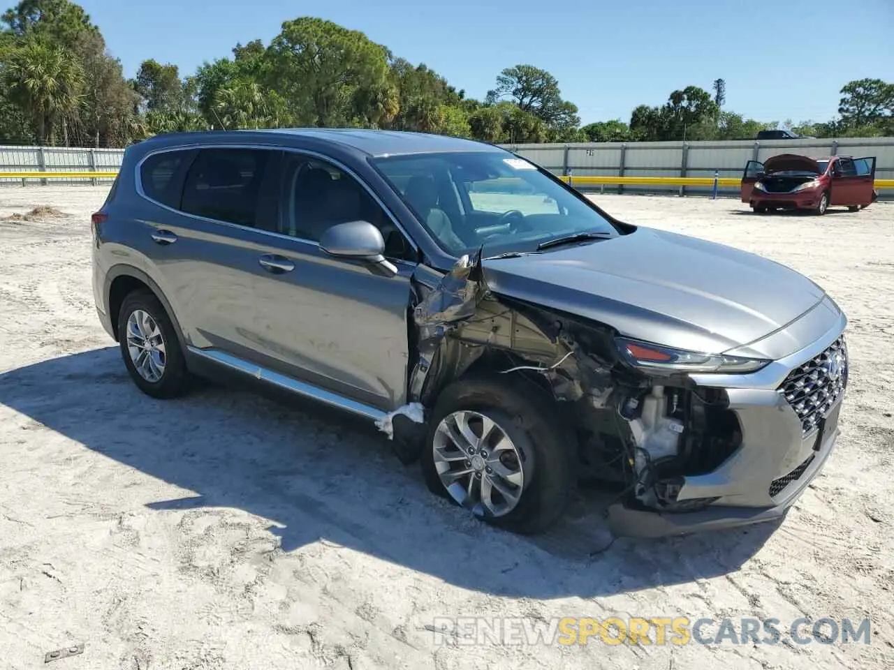 4 Photograph of a damaged car 5NMS2CAD7KH098372 HYUNDAI SANTA FE 2019