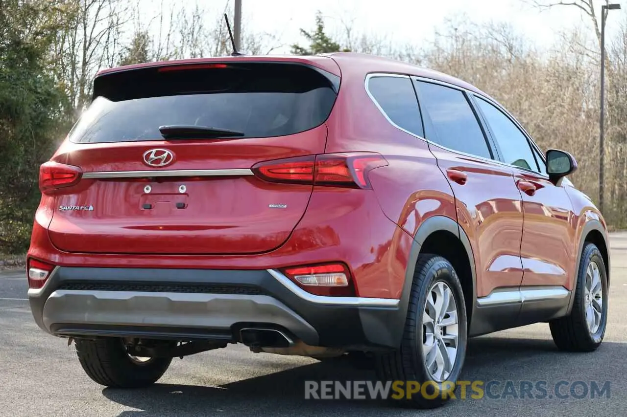 4 Photograph of a damaged car 5NMS2CAD8KH008811 HYUNDAI SANTA FE 2019