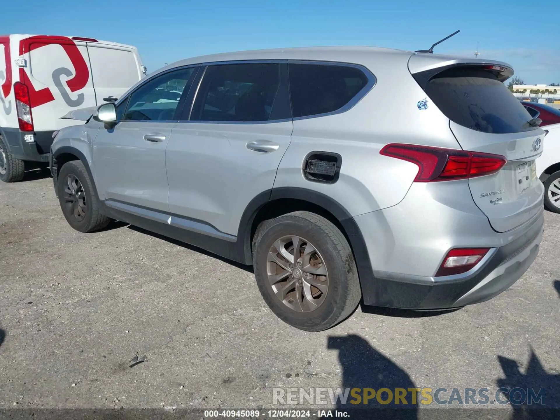 3 Photograph of a damaged car 5NMS2CAD8KH109122 HYUNDAI SANTA FE 2019