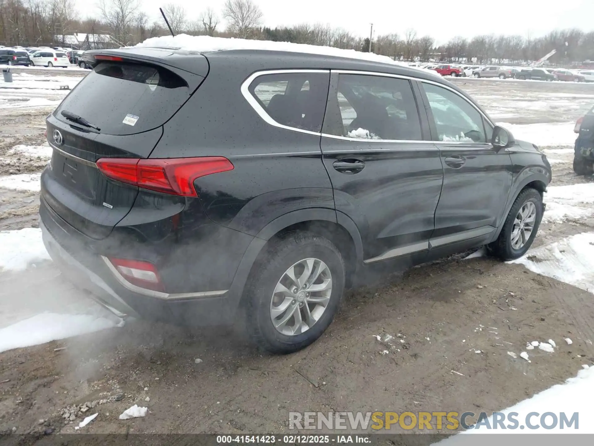 4 Photograph of a damaged car 5NMS2CAD9KH003200 HYUNDAI SANTA FE 2019
