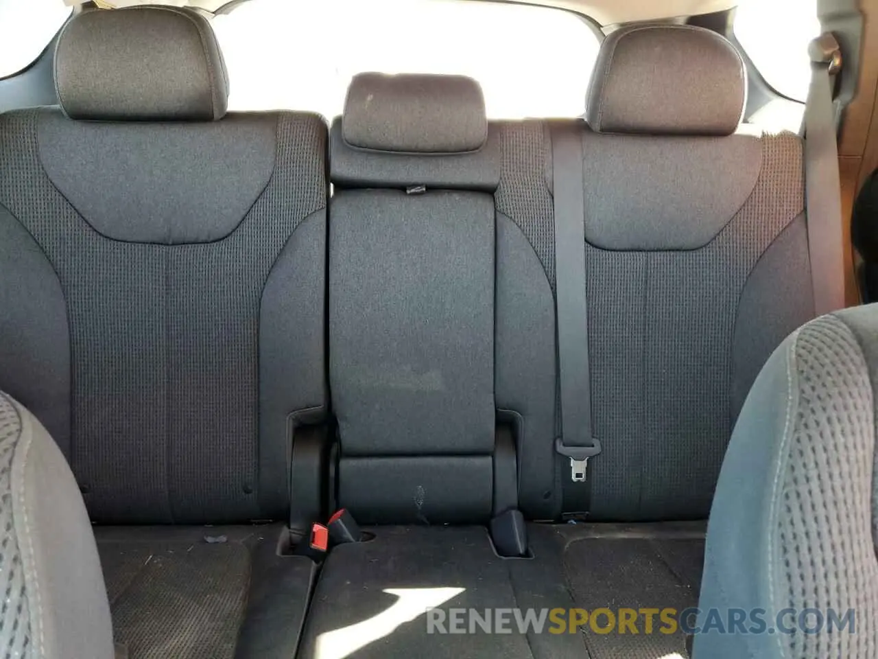 10 Photograph of a damaged car 5NMS2CAD9KH113454 HYUNDAI SANTA FE 2019