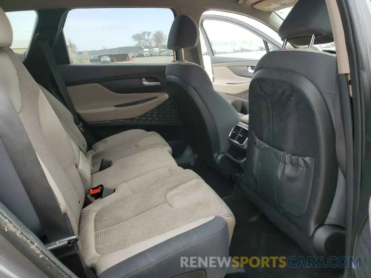 11 Photograph of a damaged car 5NMS2CAD9KH131243 HYUNDAI SANTA FE 2019