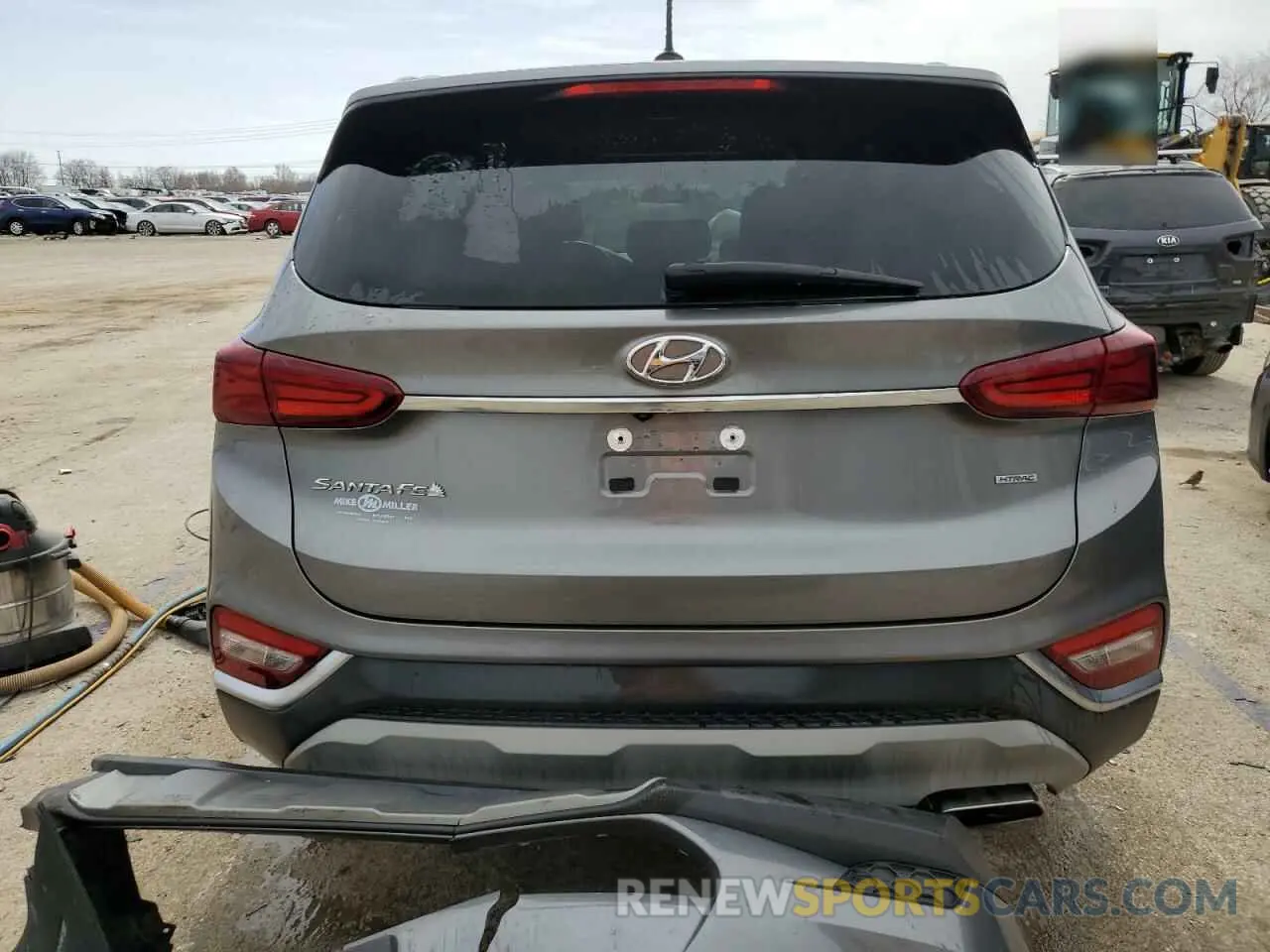 6 Photograph of a damaged car 5NMS2CAD9KH131243 HYUNDAI SANTA FE 2019