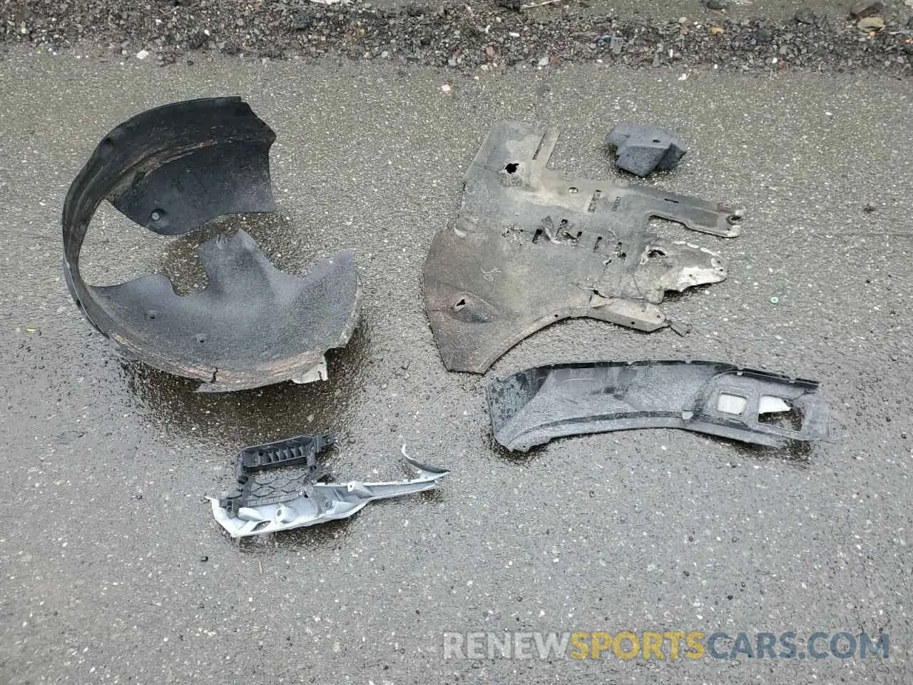 13 Photograph of a damaged car 5NMS2CADXKH003674 HYUNDAI SANTA FE 2019