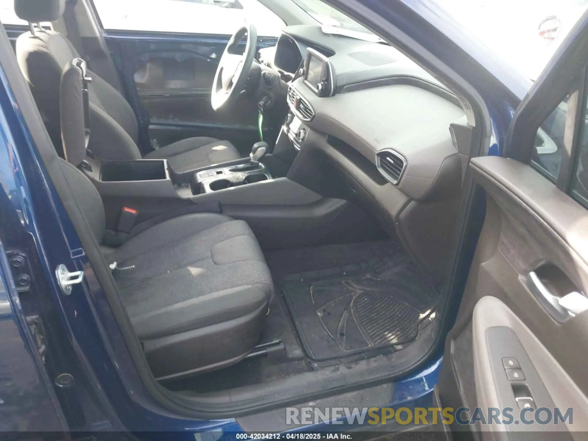 5 Photograph of a damaged car 5NMS2CADXKH121482 HYUNDAI SANTA FE 2019