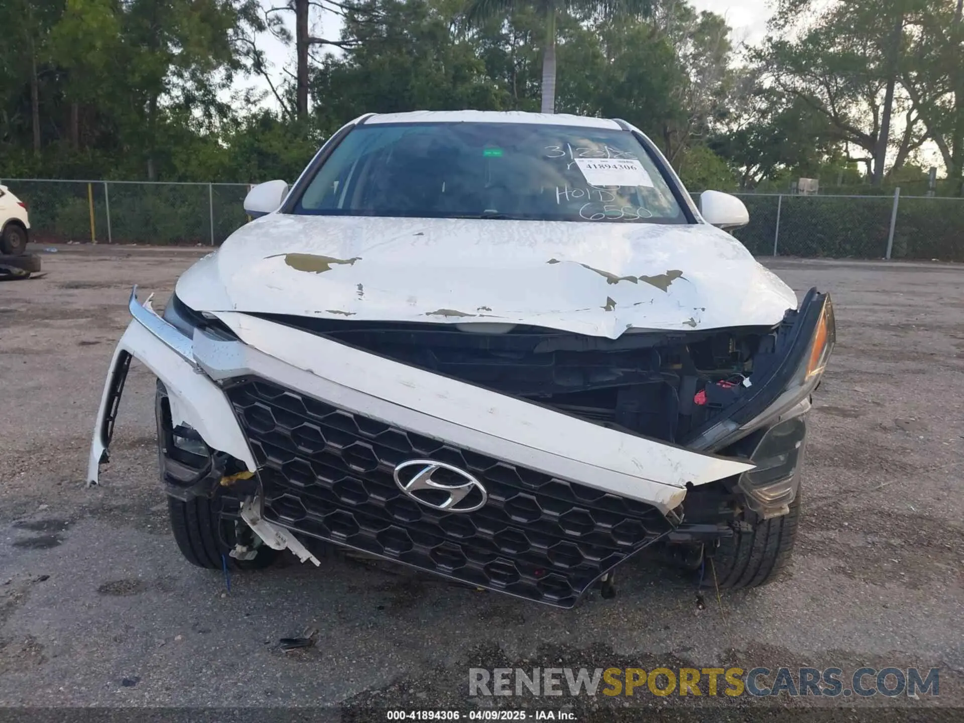 13 Photograph of a damaged car 5NMS33AD0KH006550 HYUNDAI SANTA FE 2019