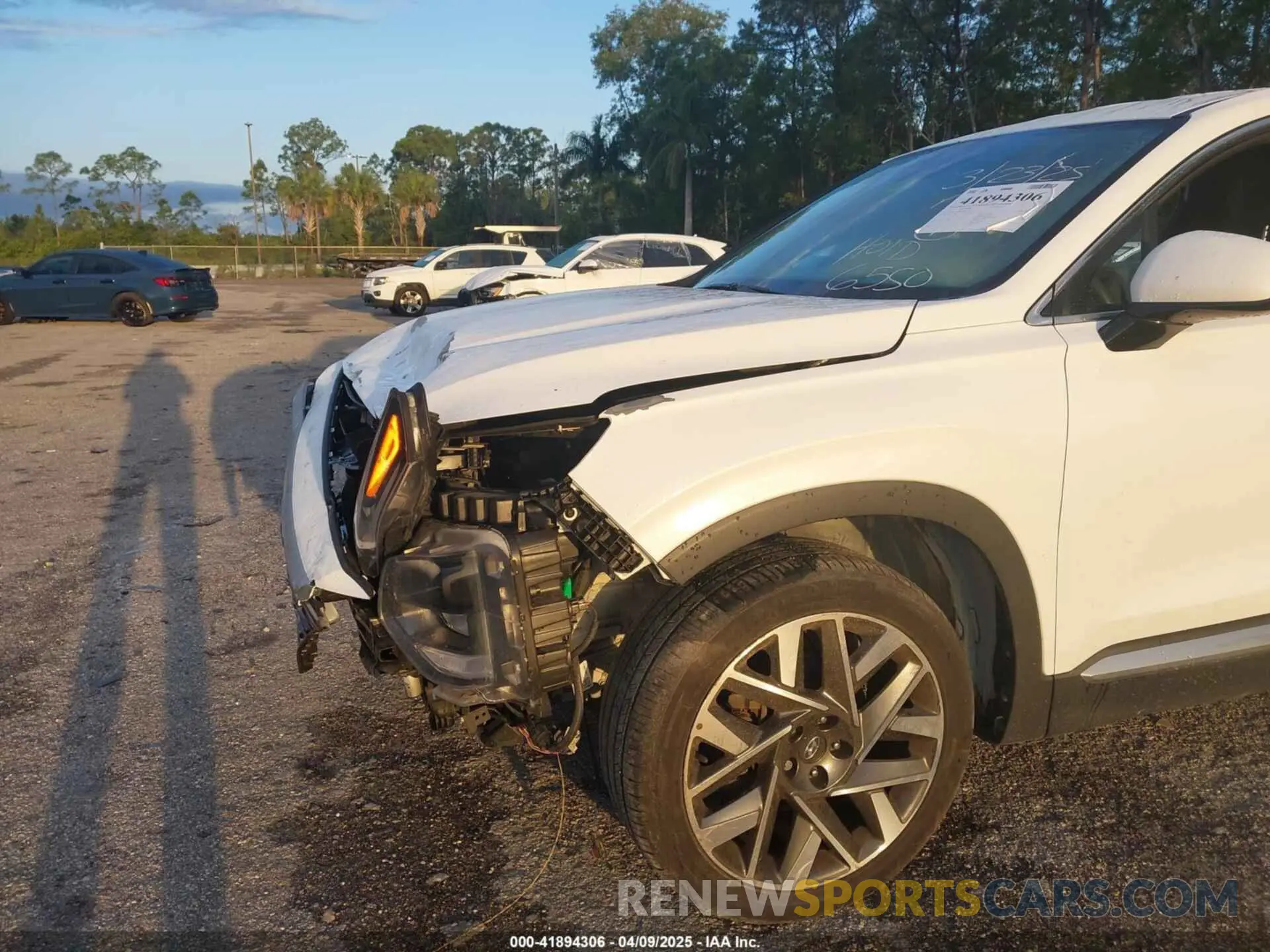 6 Photograph of a damaged car 5NMS33AD0KH006550 HYUNDAI SANTA FE 2019