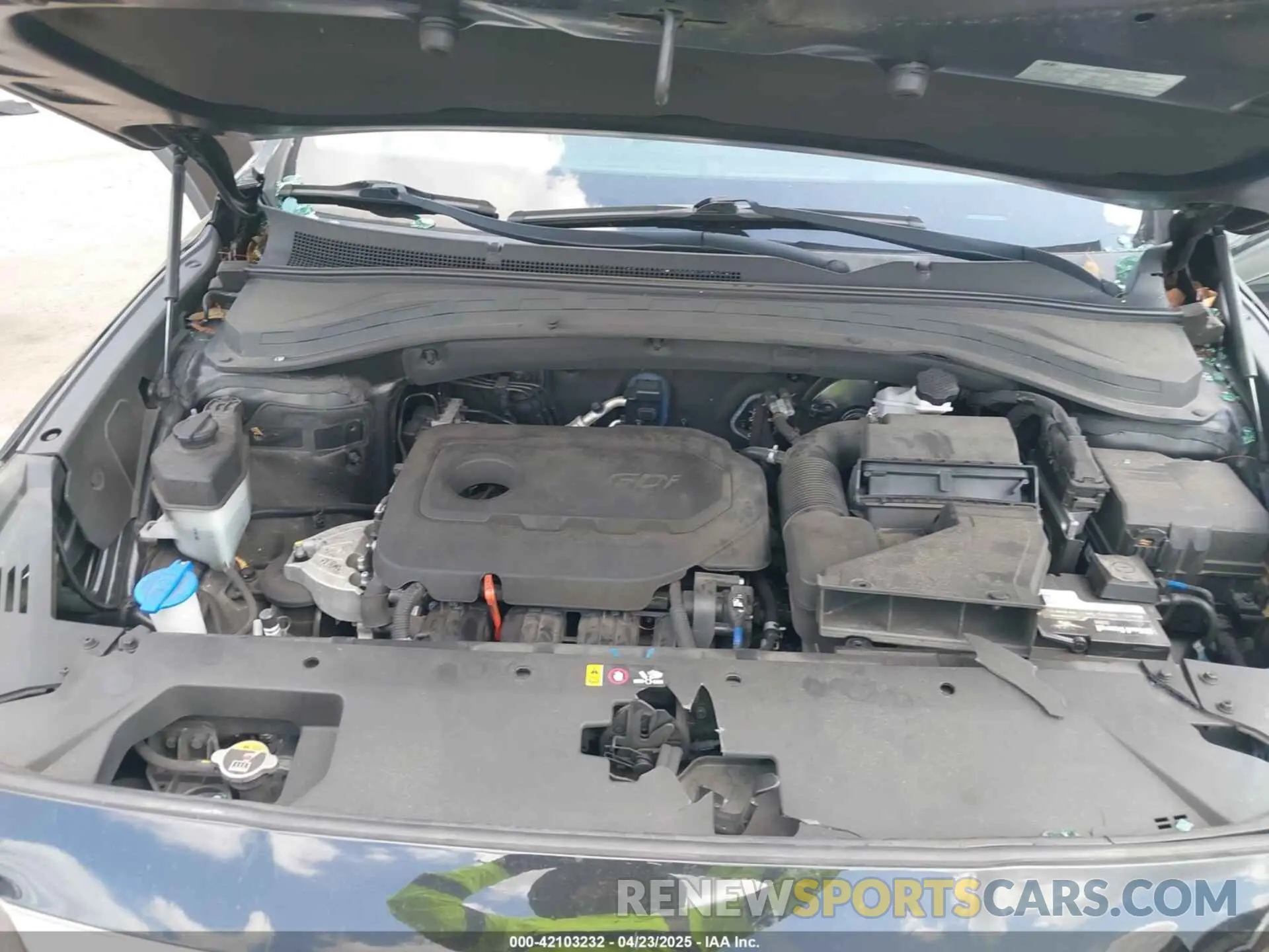 10 Photograph of a damaged car 5NMS33AD0KH023929 HYUNDAI SANTA FE 2019