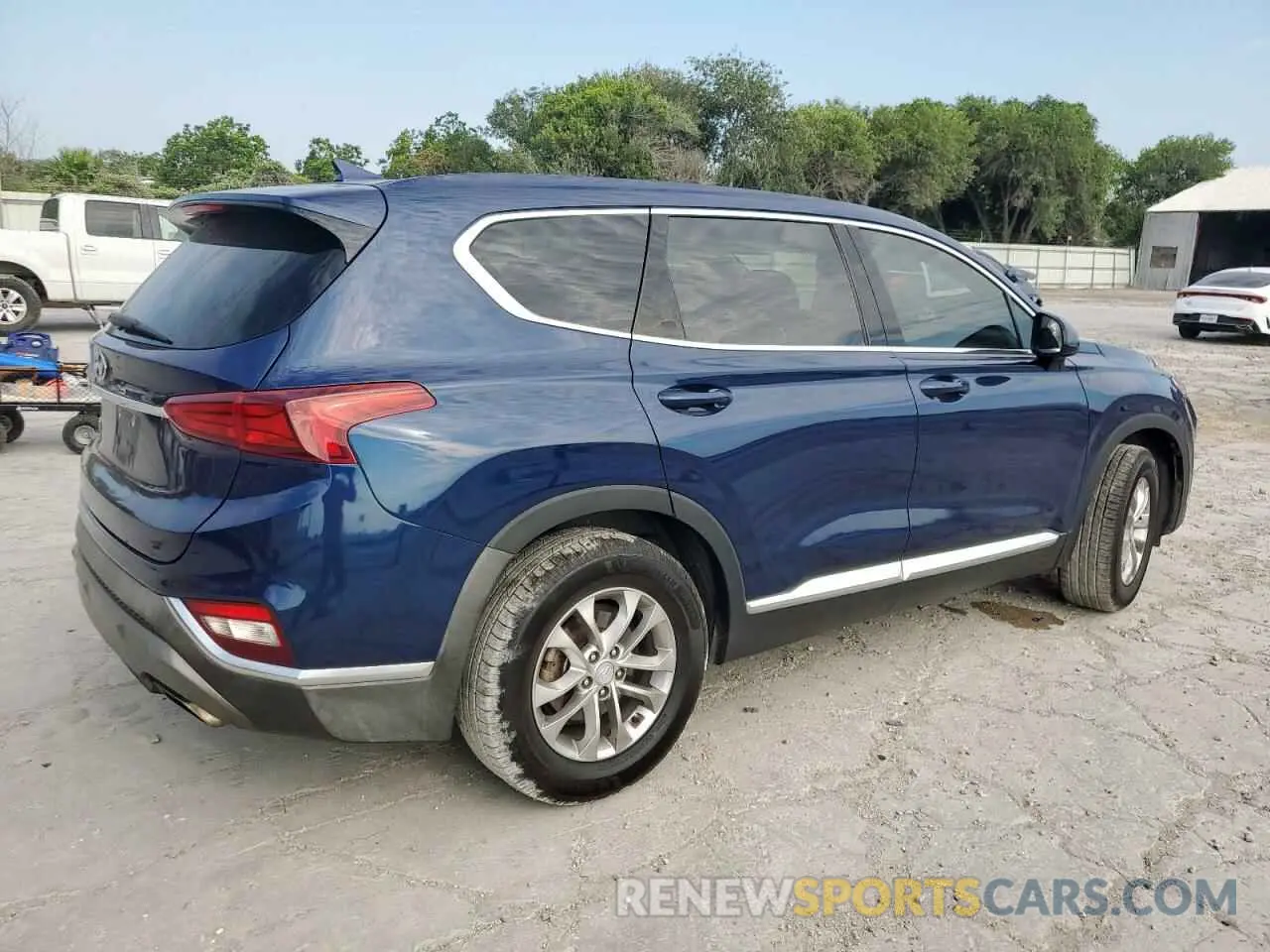 3 Photograph of a damaged car 5NMS33AD0KH029696 HYUNDAI SANTA FE 2019