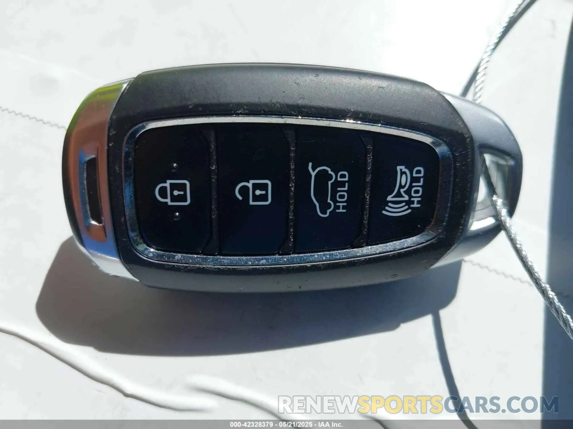 11 Photograph of a damaged car 5NMS33AD2KH130111 HYUNDAI SANTA FE 2019
