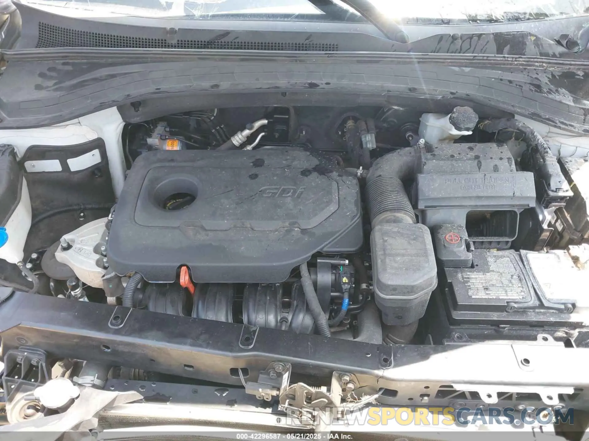 10 Photograph of a damaged car 5NMS33AD3KH009376 HYUNDAI SANTA FE 2019