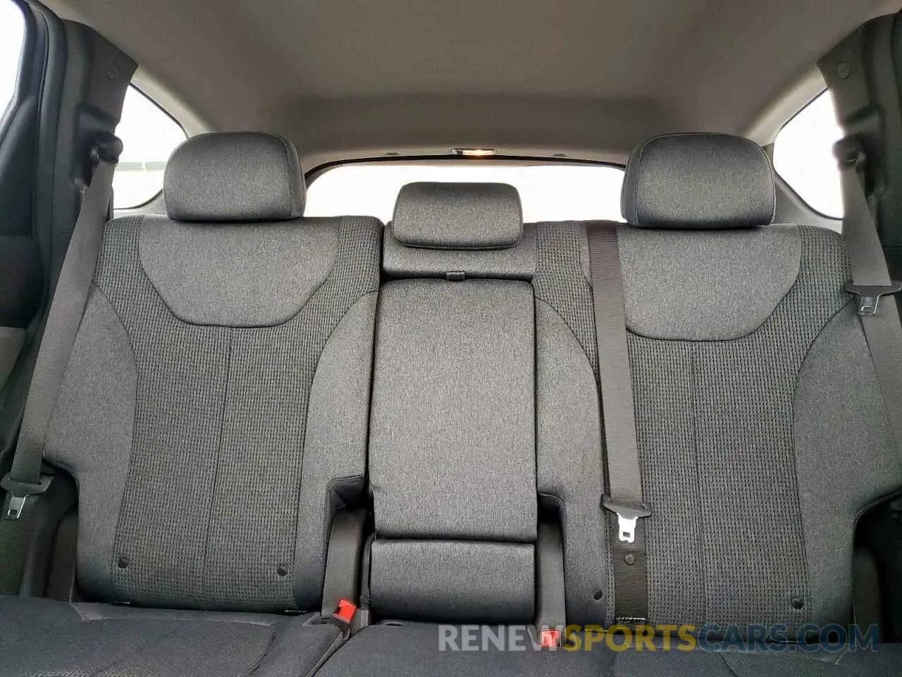 10 Photograph of a damaged car 5NMS33AD3KH011760 HYUNDAI SANTA FE 2019