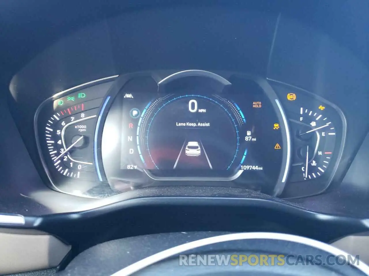 9 Photograph of a damaged car 5NMS33AD4KH005367 HYUNDAI SANTA FE 2019