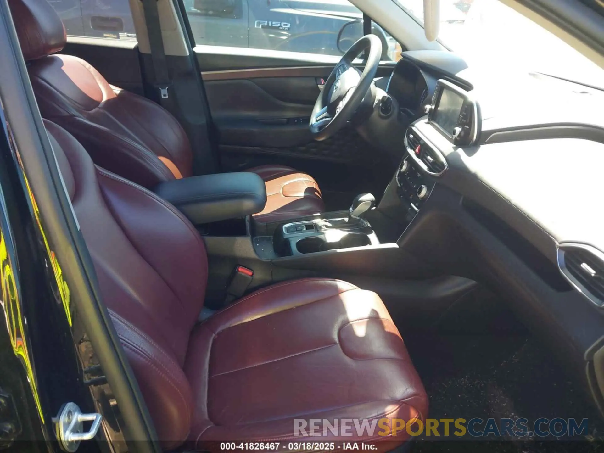 5 Photograph of a damaged car 5NMS33AD4KH046114 HYUNDAI SANTA FE 2019