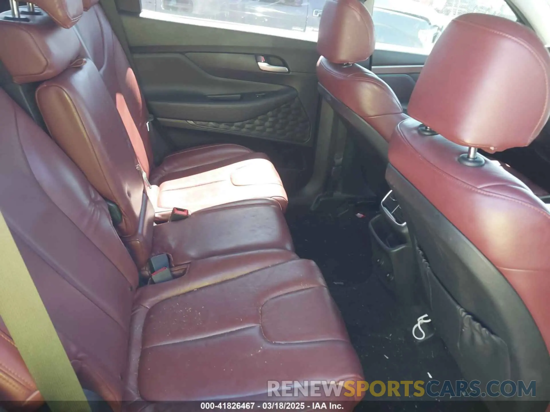 8 Photograph of a damaged car 5NMS33AD4KH046114 HYUNDAI SANTA FE 2019