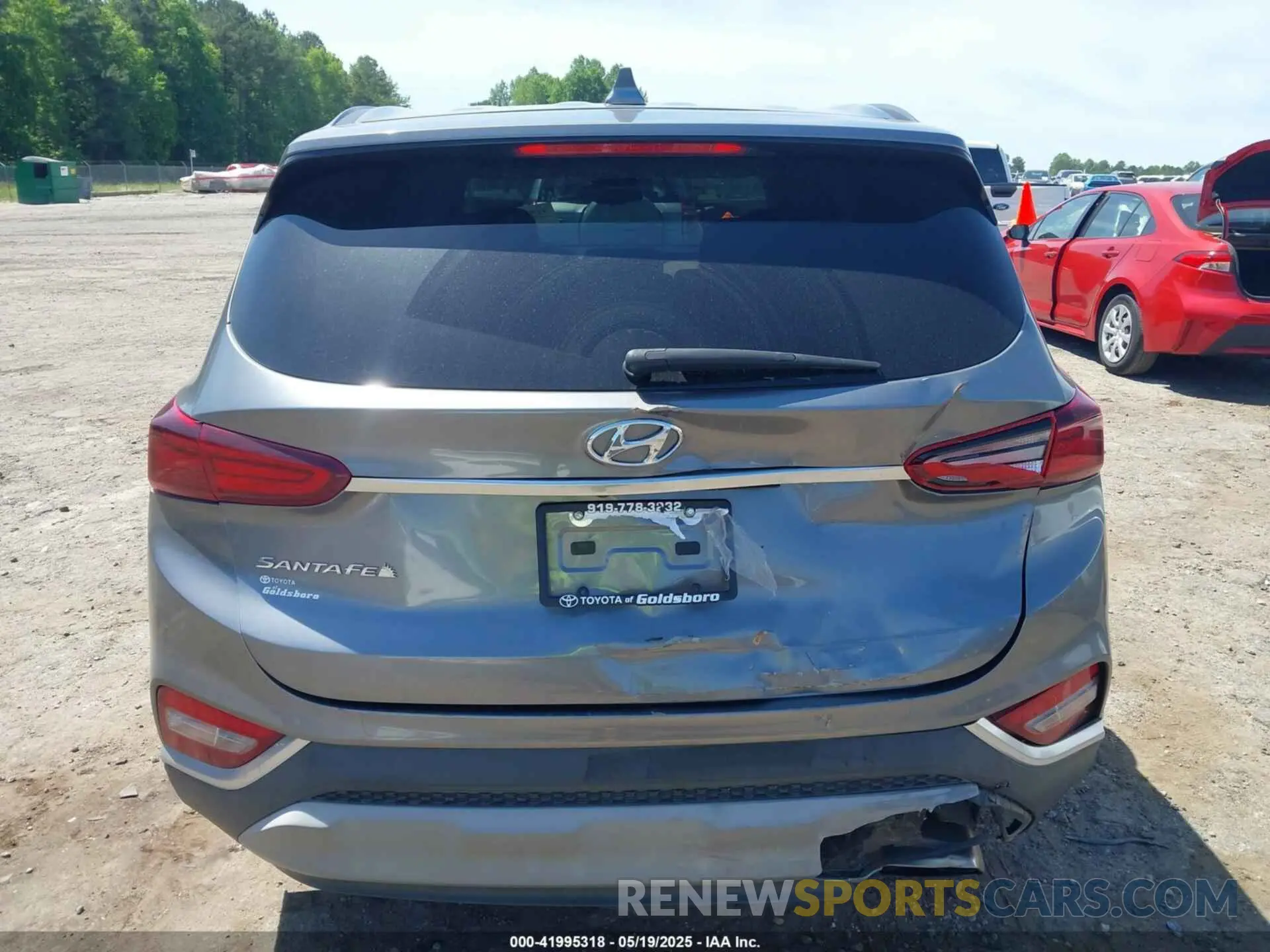 16 Photograph of a damaged car 5NMS33AD5KH048440 HYUNDAI SANTA FE 2019