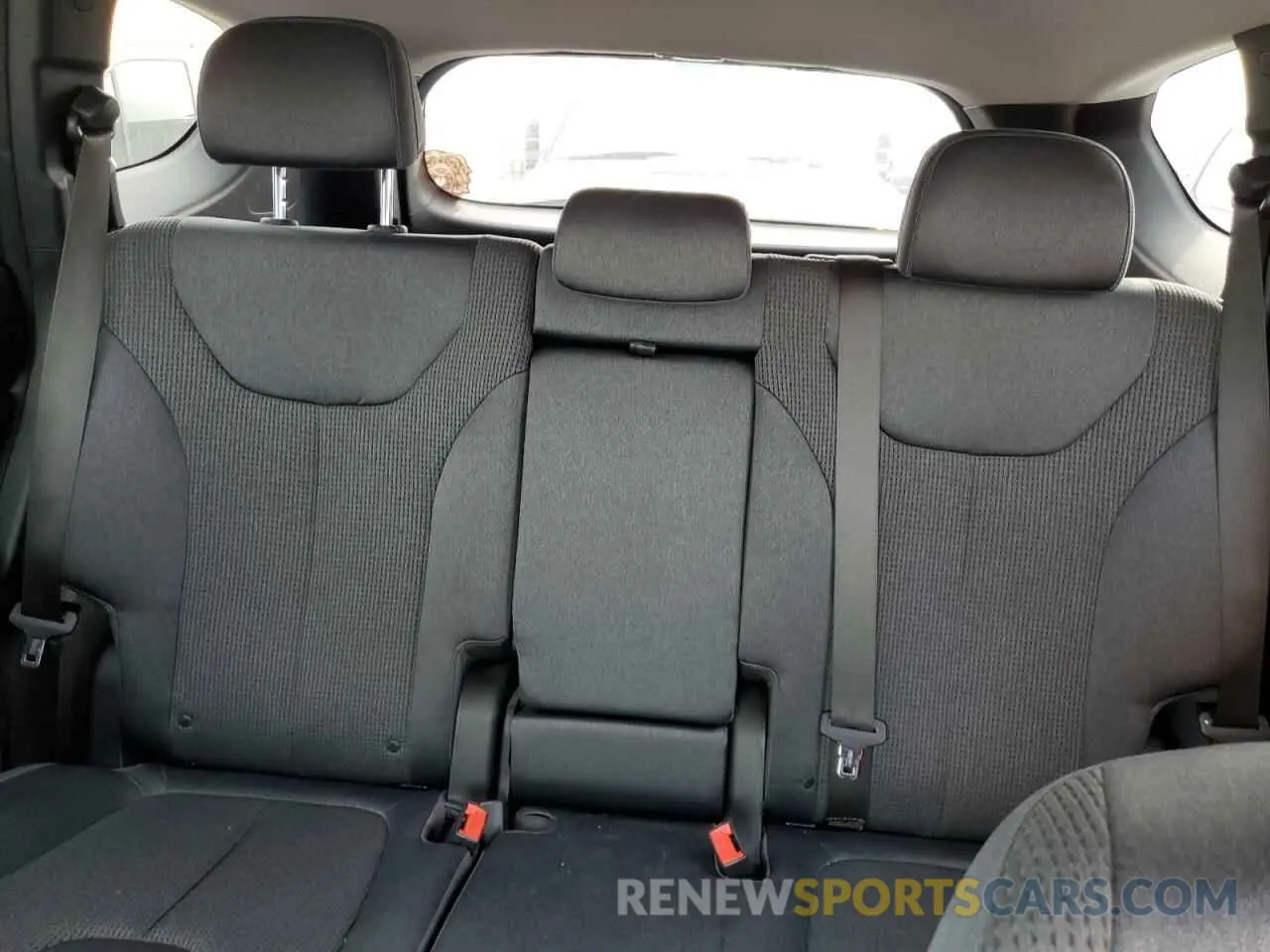 10 Photograph of a damaged car 5NMS33AD6KH004141 HYUNDAI SANTA FE 2019