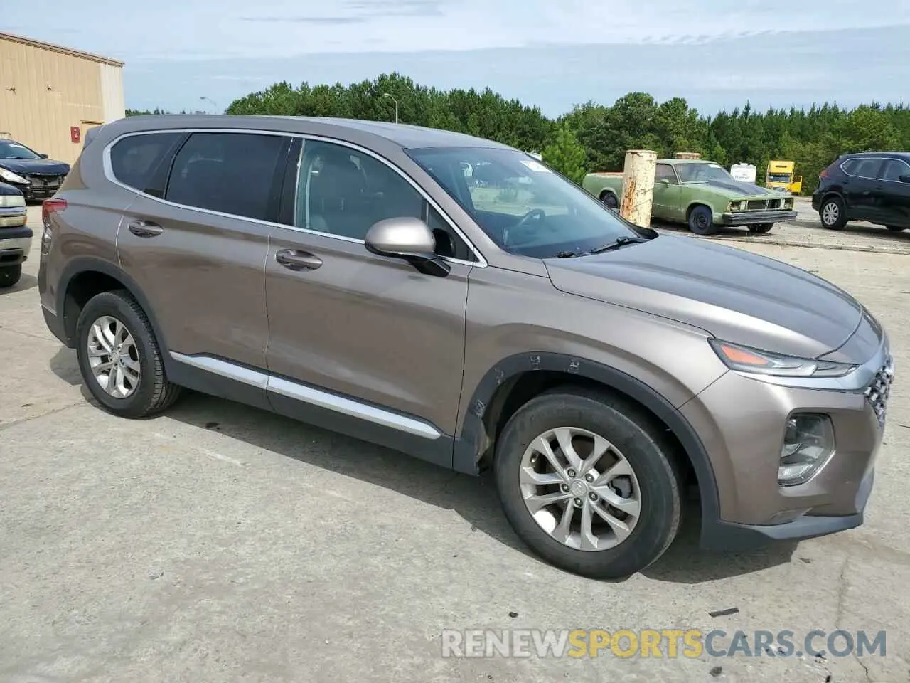 4 Photograph of a damaged car 5NMS33AD6KH006178 HYUNDAI SANTA FE 2019