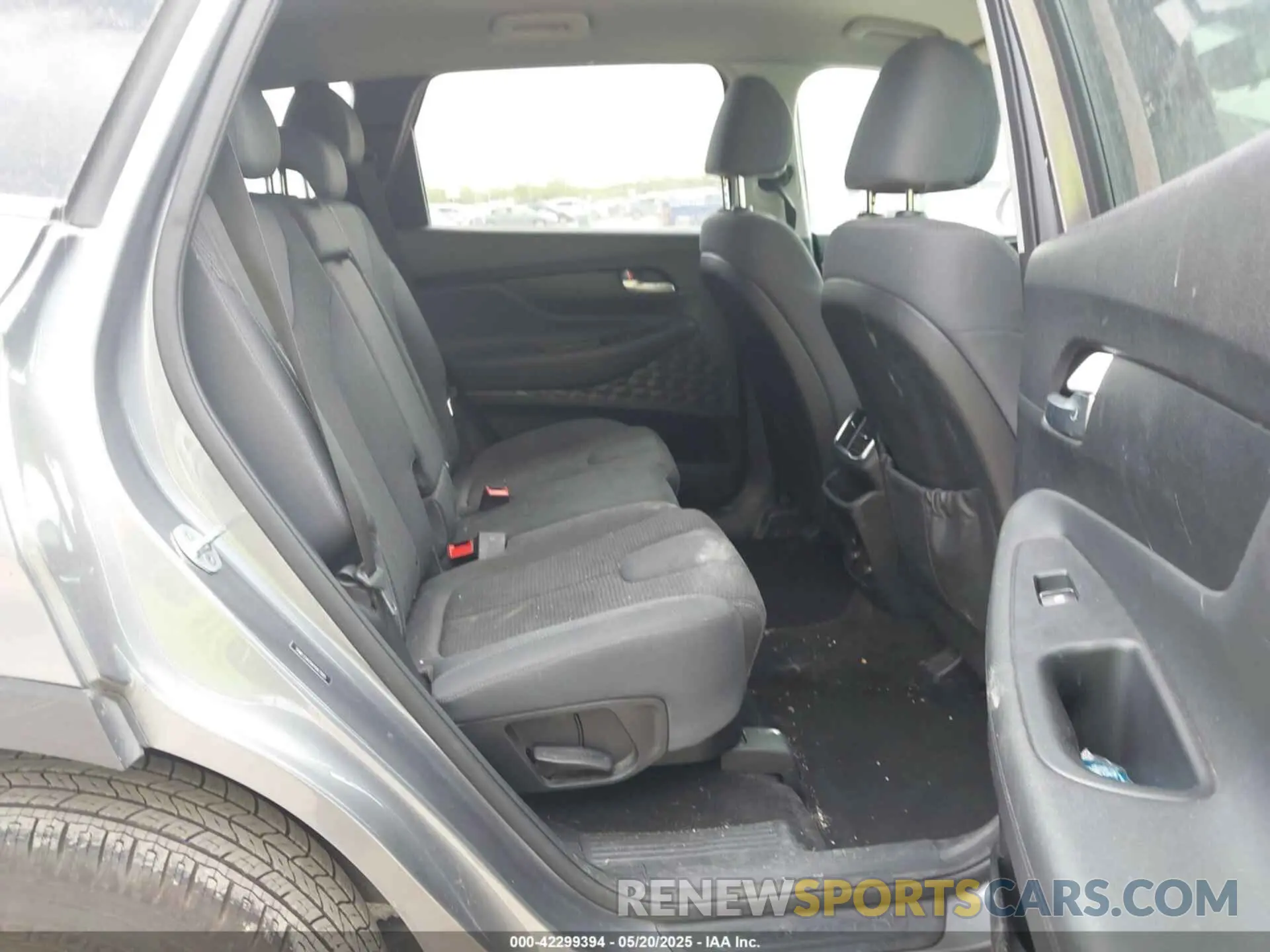 8 Photograph of a damaged car 5NMS33AD6KH067885 HYUNDAI SANTA FE 2019