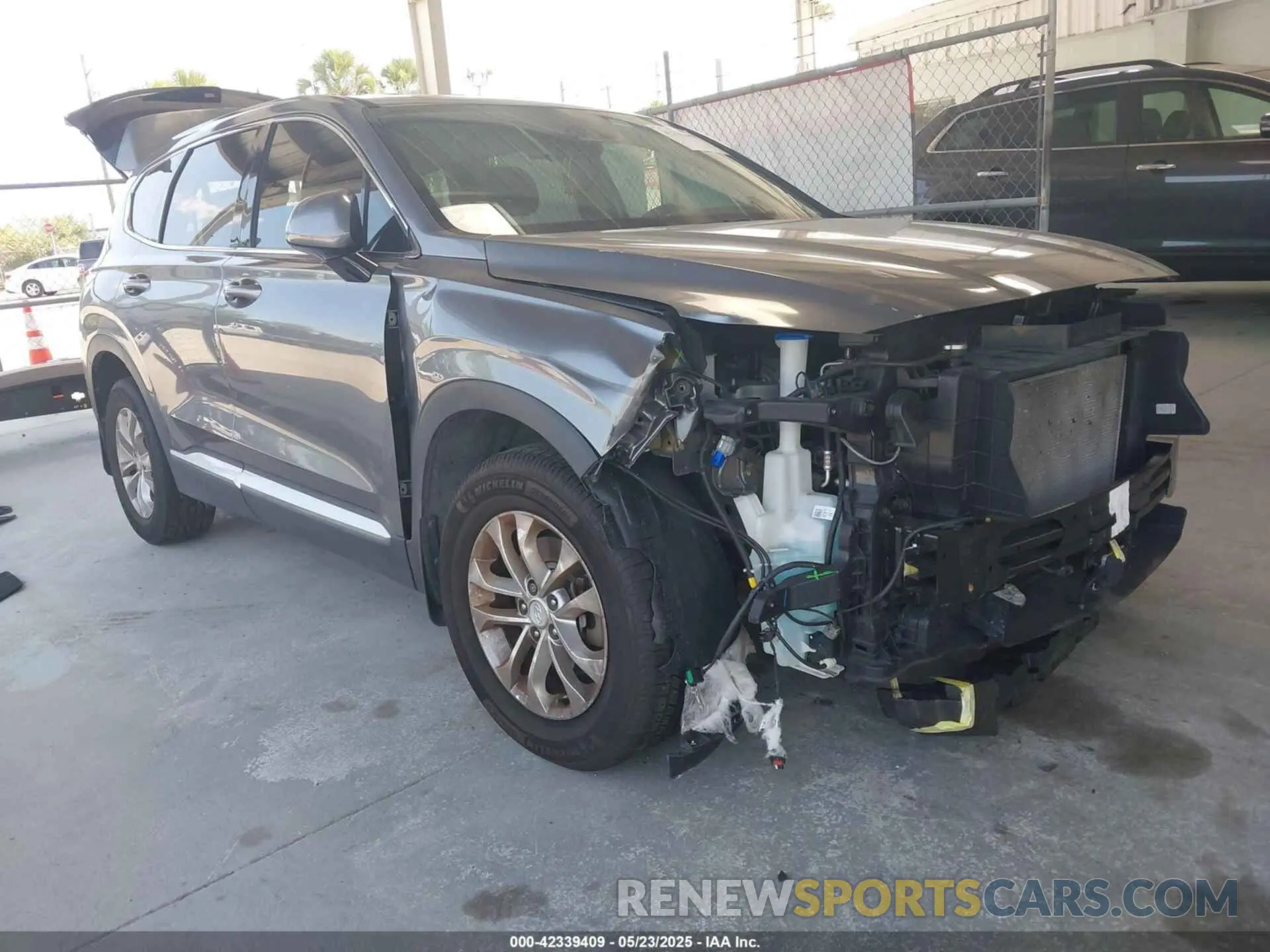 1 Photograph of a damaged car 5NMS33AD6KH100495 HYUNDAI SANTA FE 2019