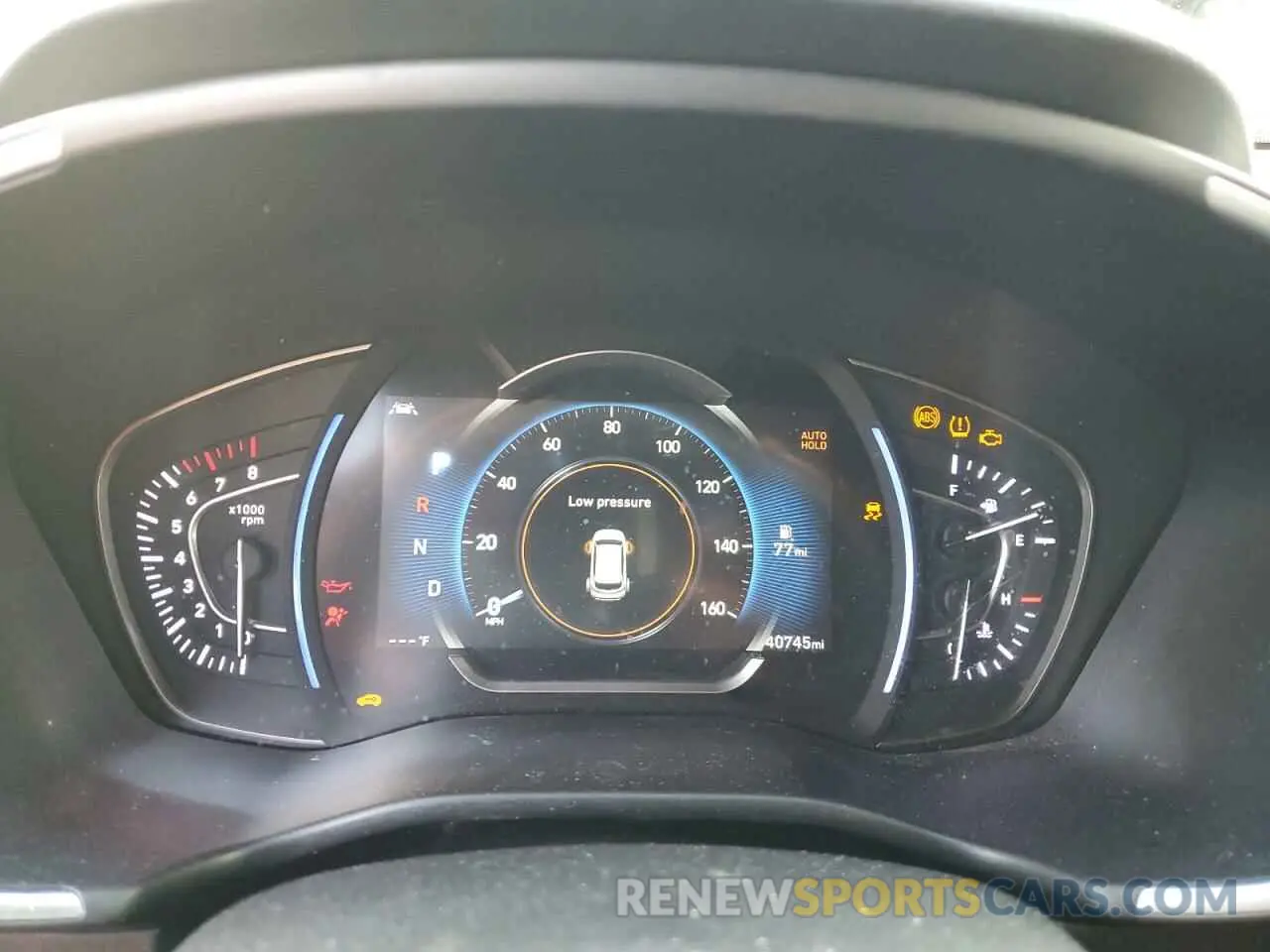9 Photograph of a damaged car 5NMS33AD7KH114373 HYUNDAI SANTA FE 2019