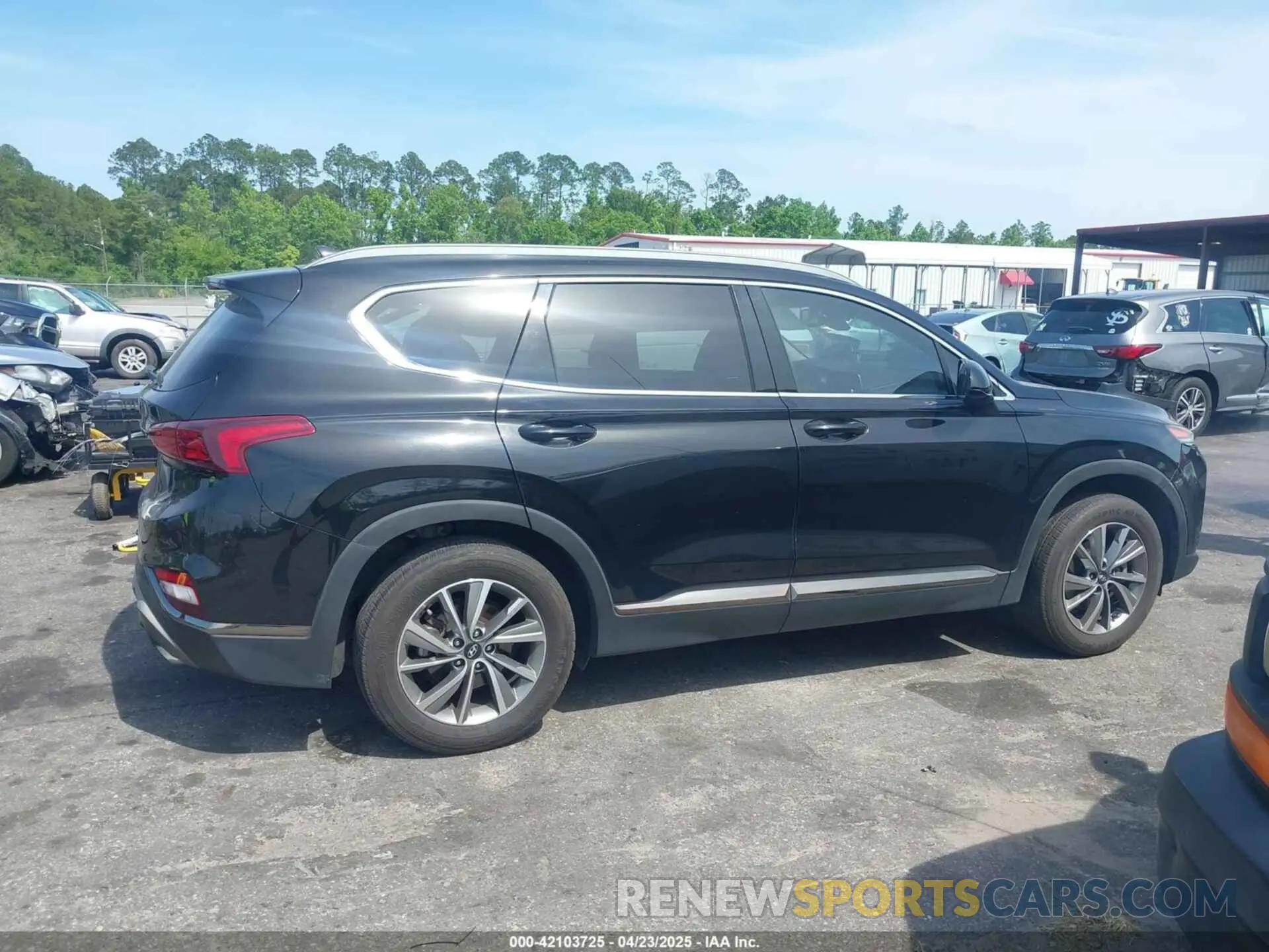 13 Photograph of a damaged car 5NMS33AD8KH026481 HYUNDAI SANTA FE 2019