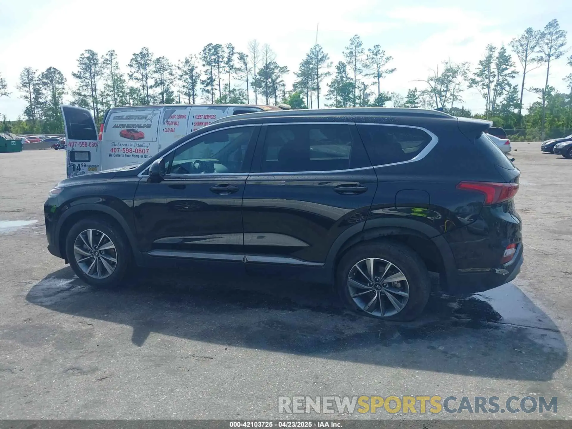 14 Photograph of a damaged car 5NMS33AD8KH026481 HYUNDAI SANTA FE 2019
