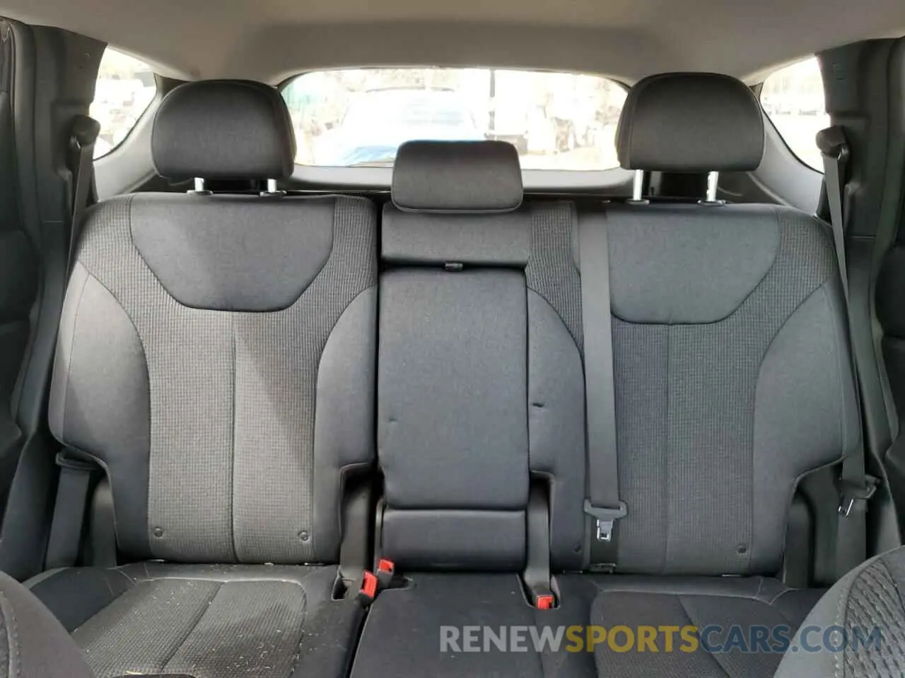10 Photograph of a damaged car 5NMS33ADXKH073544 HYUNDAI SANTA FE 2019