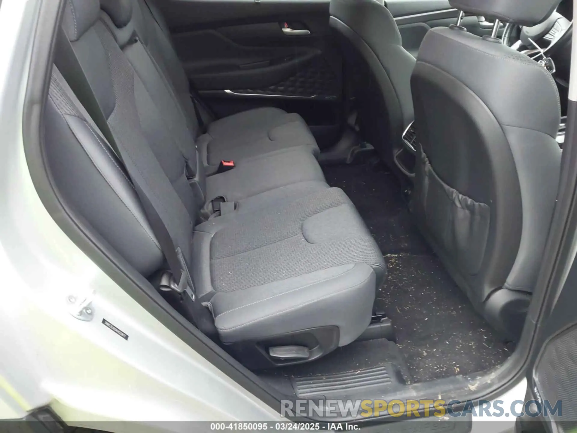 8 Photograph of a damaged car 5NMS3CAD0KH023977 HYUNDAI SANTA FE 2019