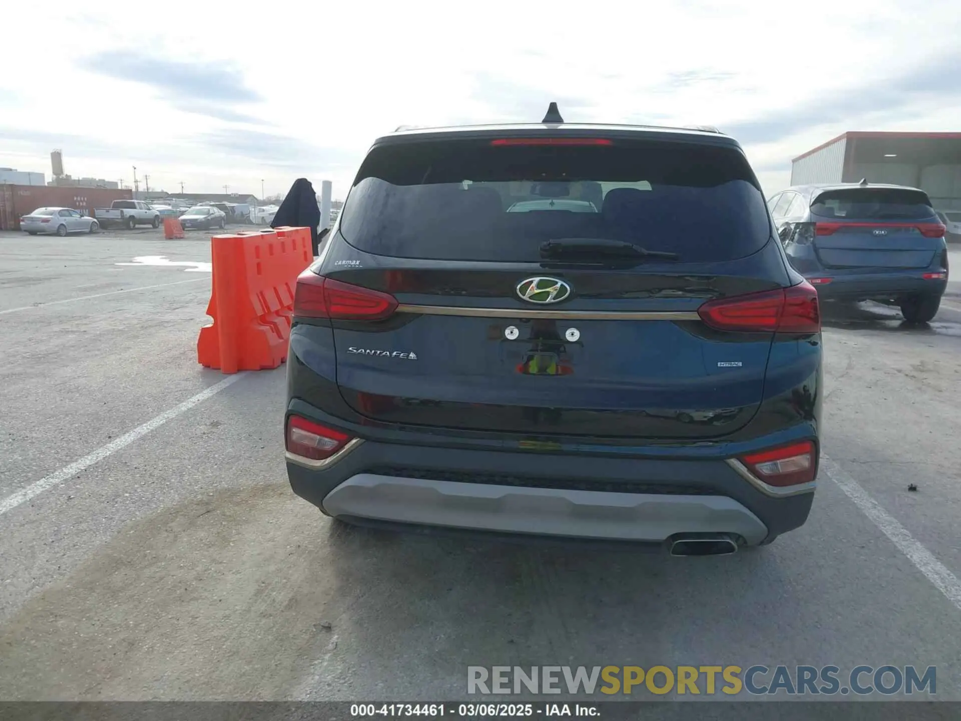 16 Photograph of a damaged car 5NMS3CAD0KH105045 HYUNDAI SANTA FE 2019