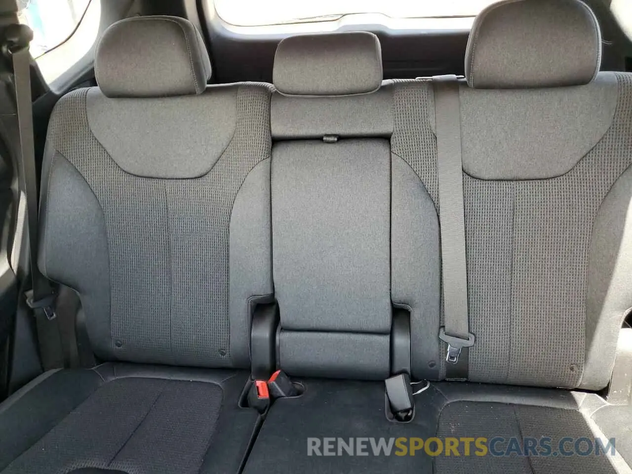 10 Photograph of a damaged car 5NMS3CAD1KH073285 HYUNDAI SANTA FE 2019
