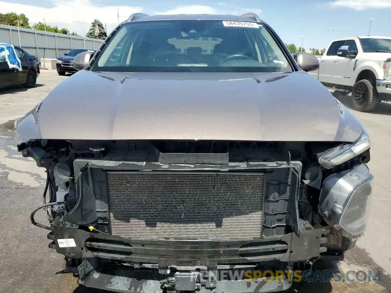5 Photograph of a damaged car 5NMS3CAD1KH073285 HYUNDAI SANTA FE 2019