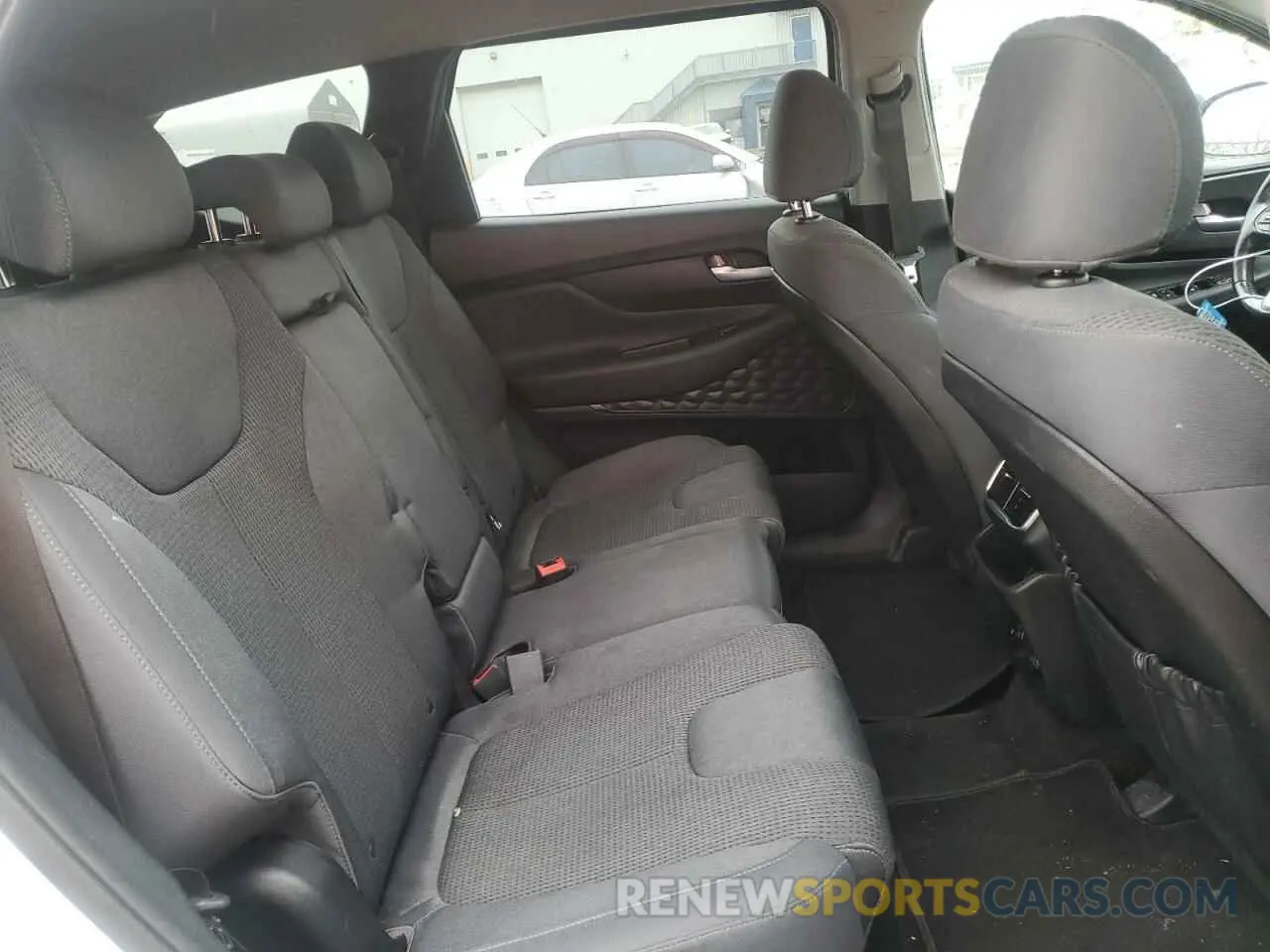 10 Photograph of a damaged car 5NMS3CAD2KH049366 HYUNDAI SANTA FE 2019
