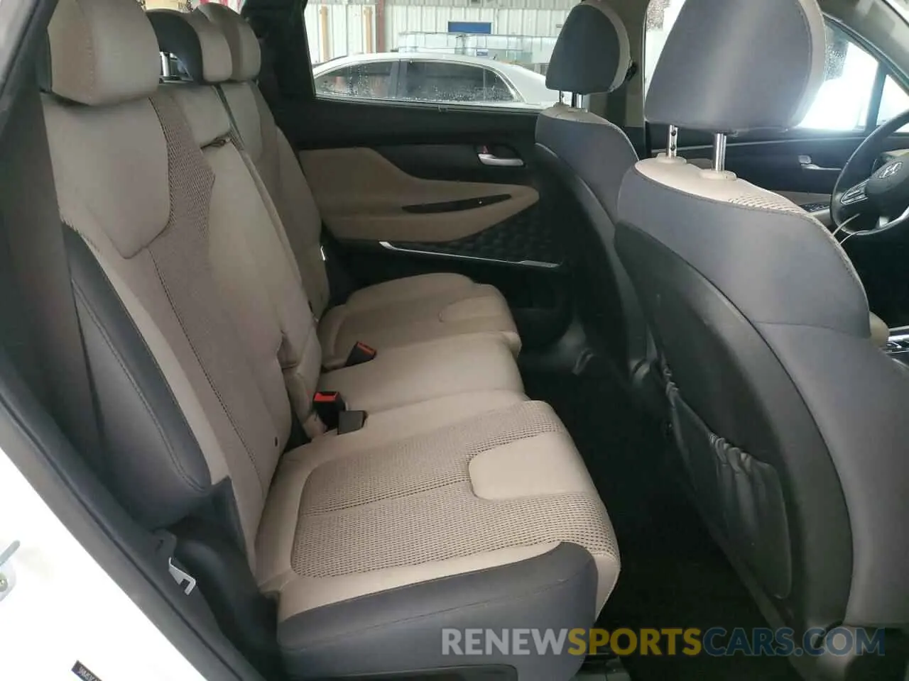 11 Photograph of a damaged car 5NMS3CAD2KH115933 HYUNDAI SANTA FE 2019