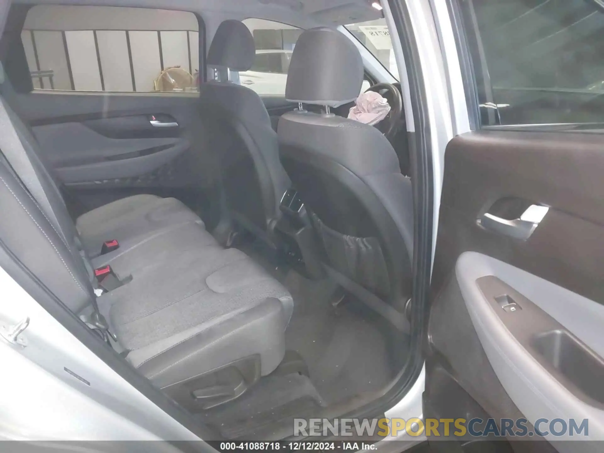 8 Photograph of a damaged car 5NMS3CAD3KH006333 HYUNDAI SANTA FE 2019