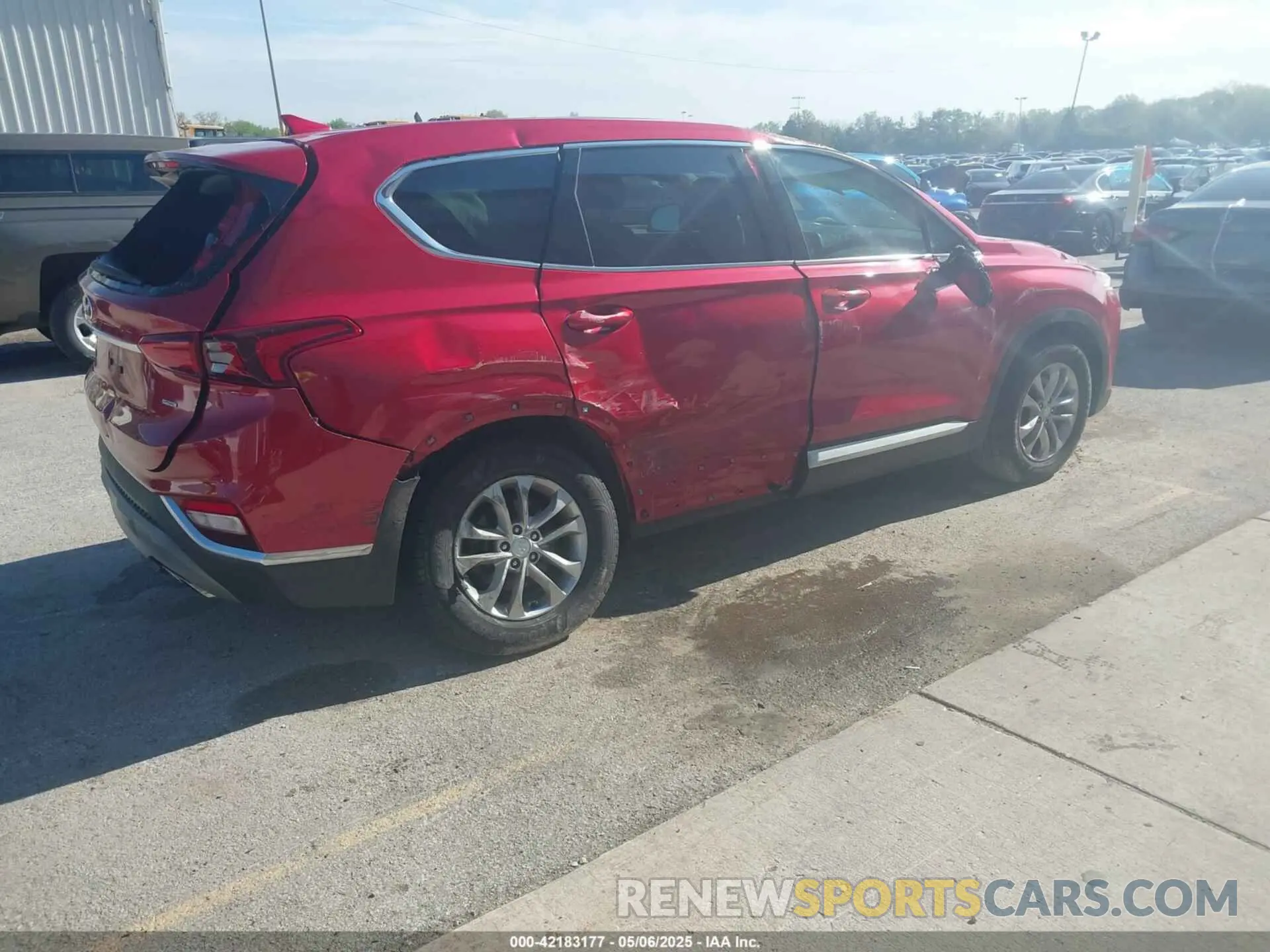 4 Photograph of a damaged car 5NMS3CAD3KH074132 HYUNDAI SANTA FE 2019