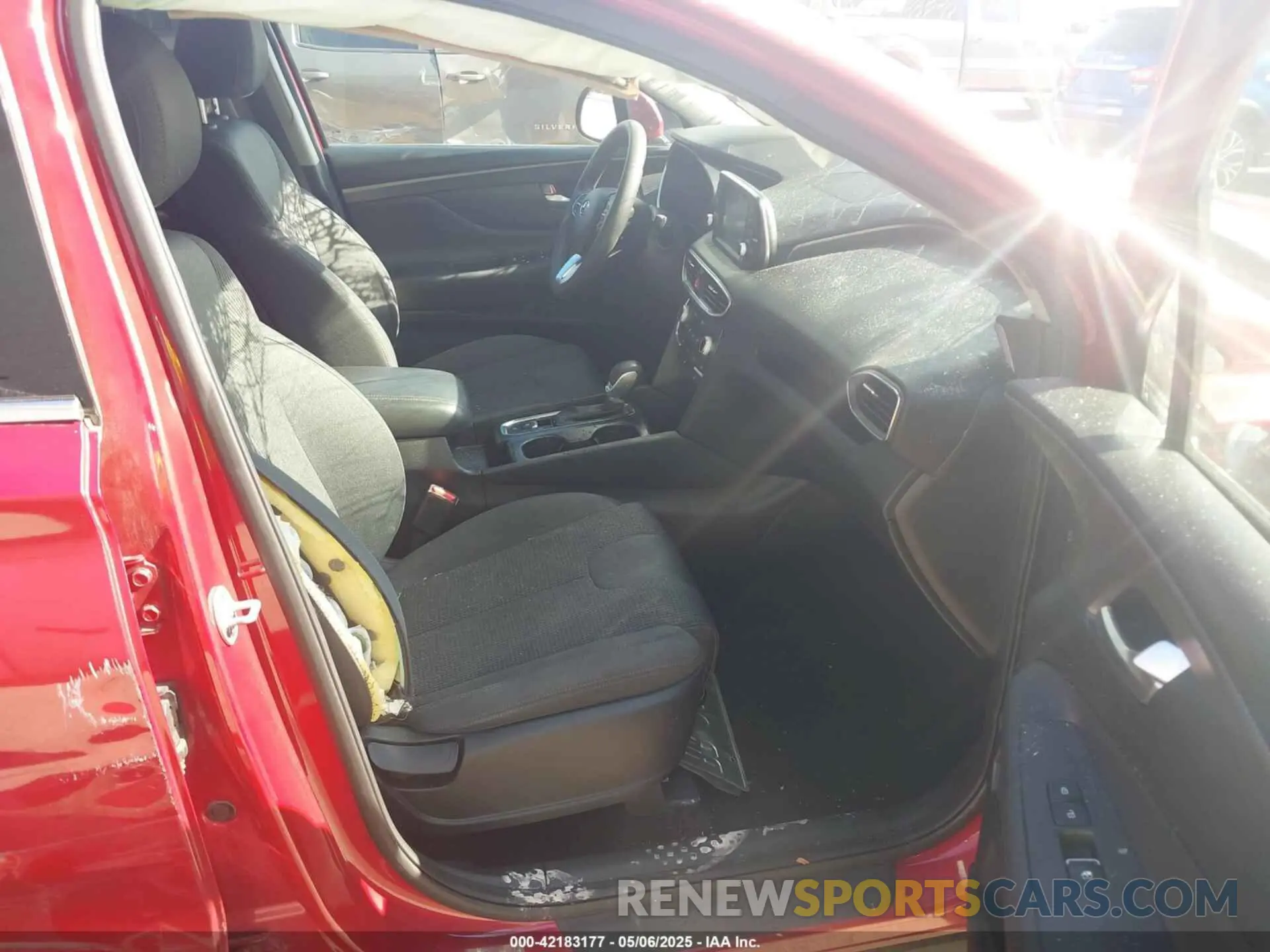 5 Photograph of a damaged car 5NMS3CAD3KH074132 HYUNDAI SANTA FE 2019
