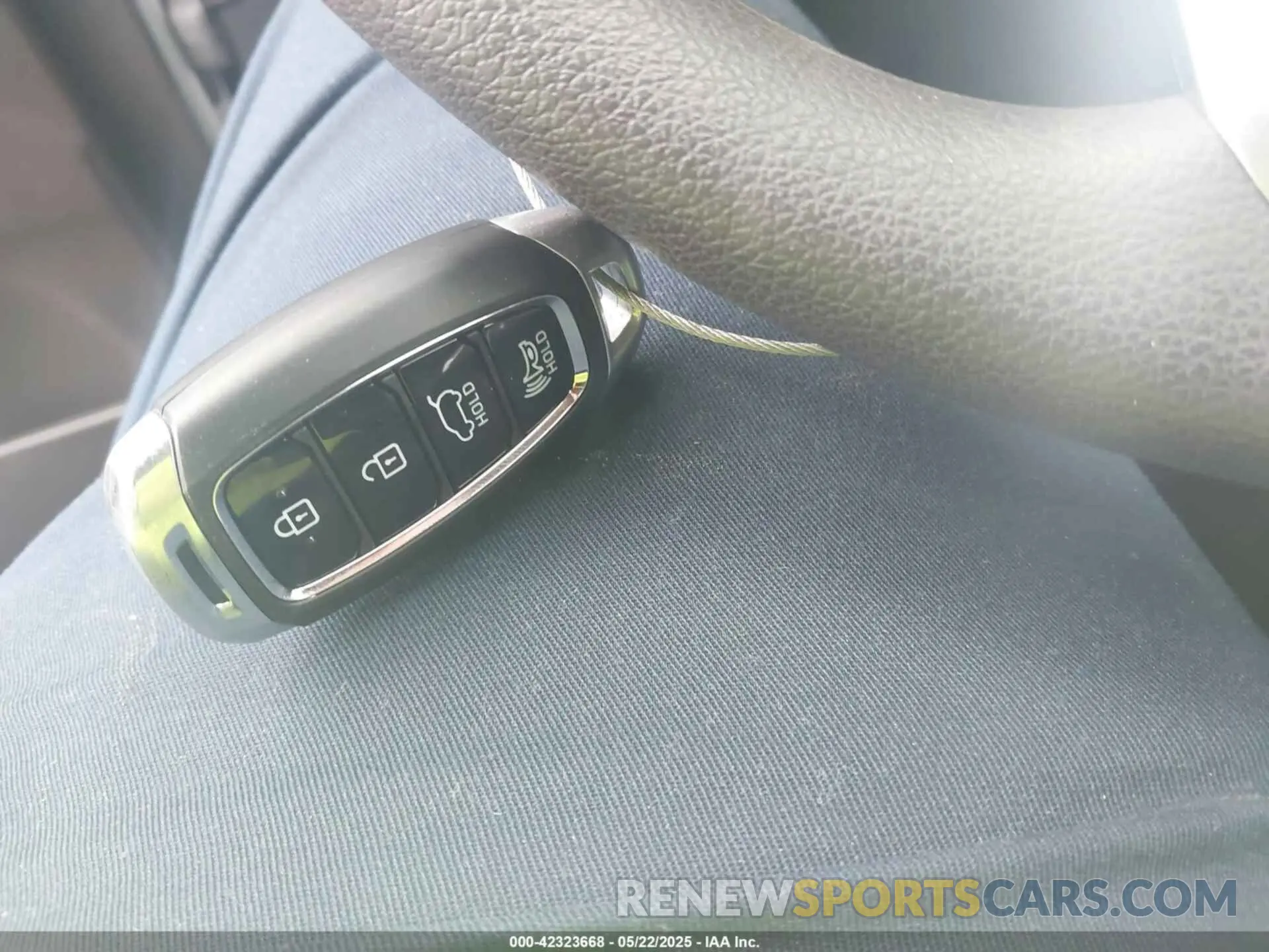 11 Photograph of a damaged car 5NMS3CAD3KH136340 HYUNDAI SANTA FE 2019