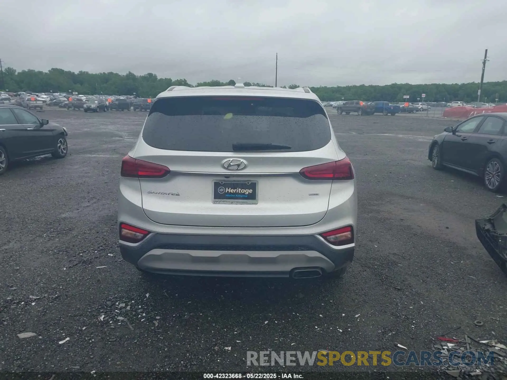16 Photograph of a damaged car 5NMS3CAD3KH136340 HYUNDAI SANTA FE 2019