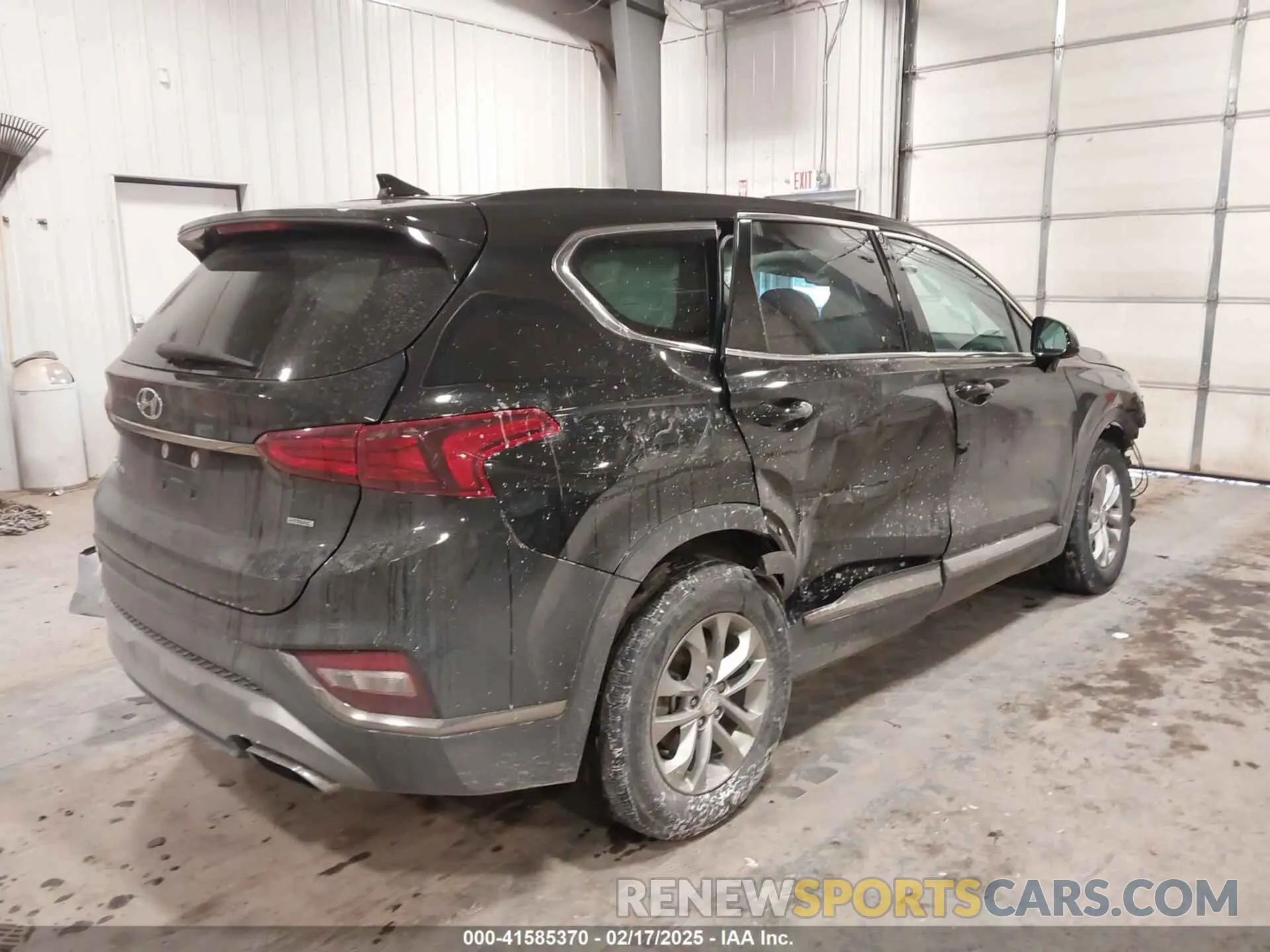 4 Photograph of a damaged car 5NMS3CAD4KH124987 HYUNDAI SANTA FE 2019
