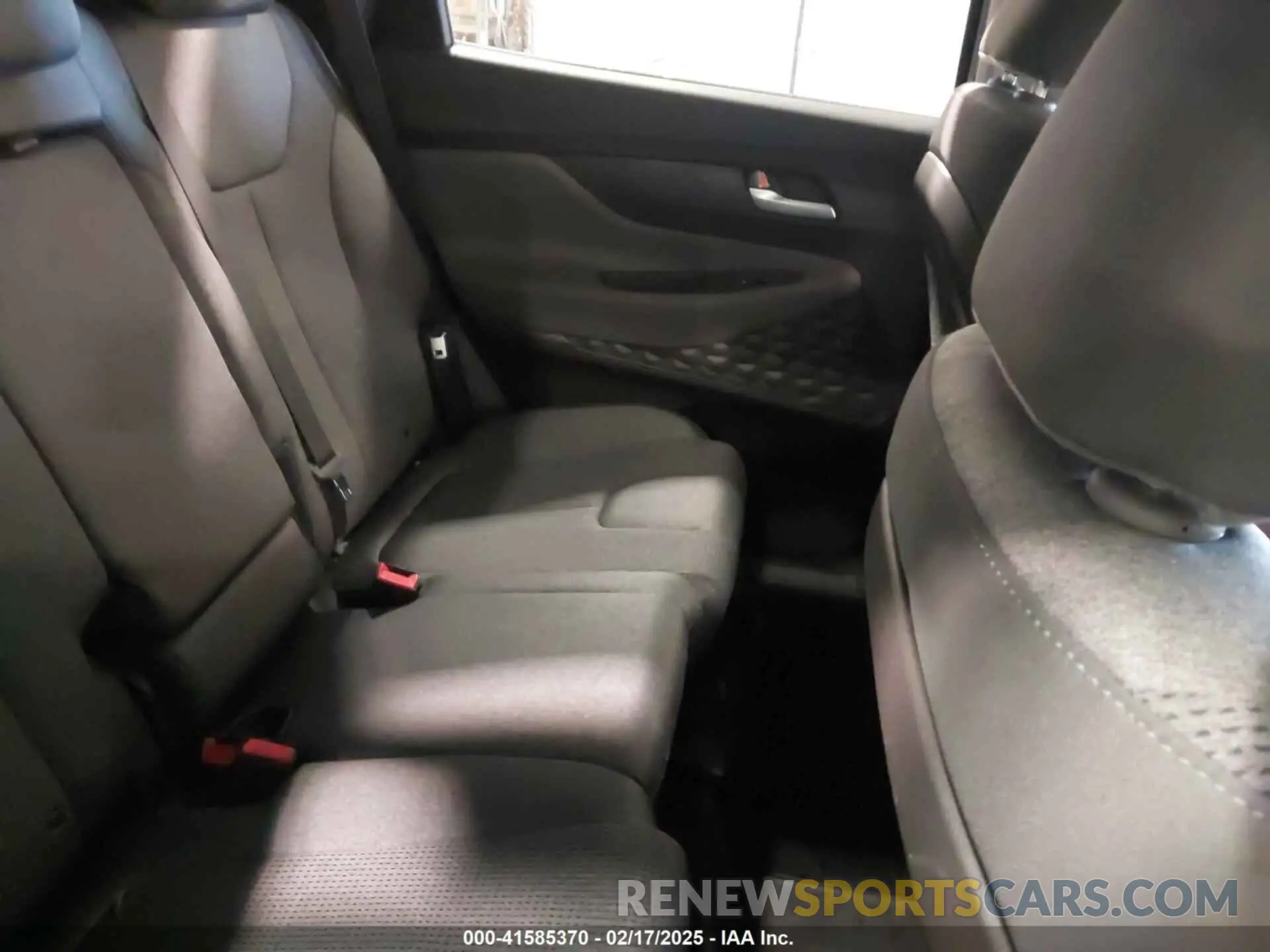 8 Photograph of a damaged car 5NMS3CAD4KH124987 HYUNDAI SANTA FE 2019