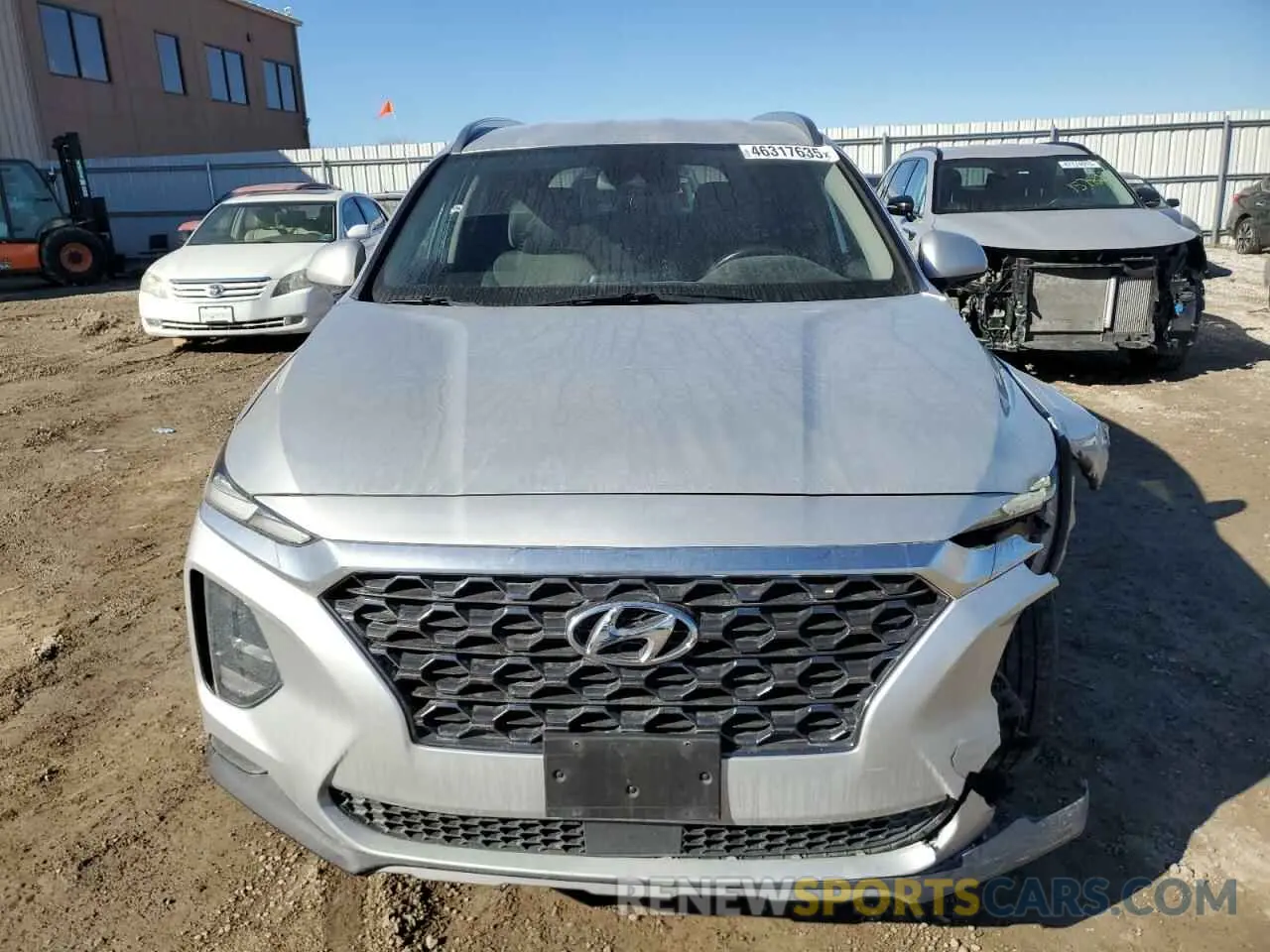 5 Photograph of a damaged car 5NMS3CAD5KH029435 HYUNDAI SANTA FE 2019