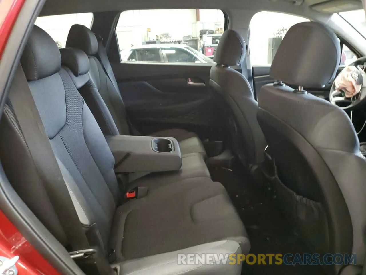 10 Photograph of a damaged car 5NMS3CAD6KH046759 HYUNDAI SANTA FE 2019